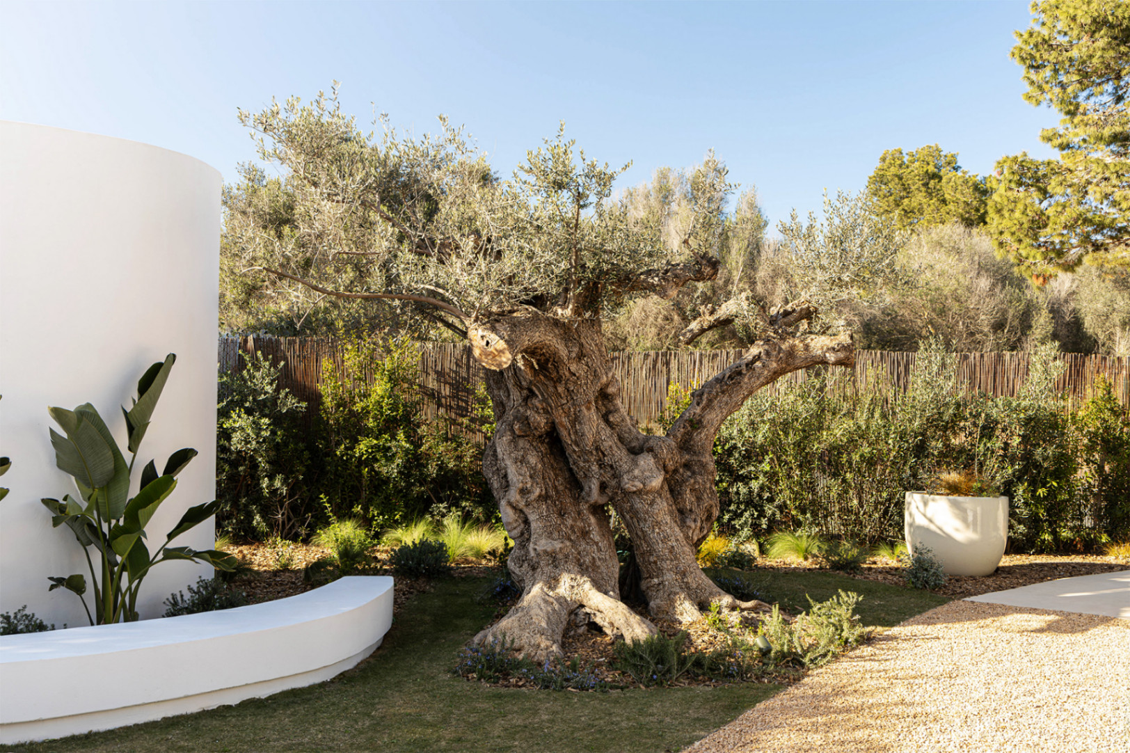 New construction with essence by the sea