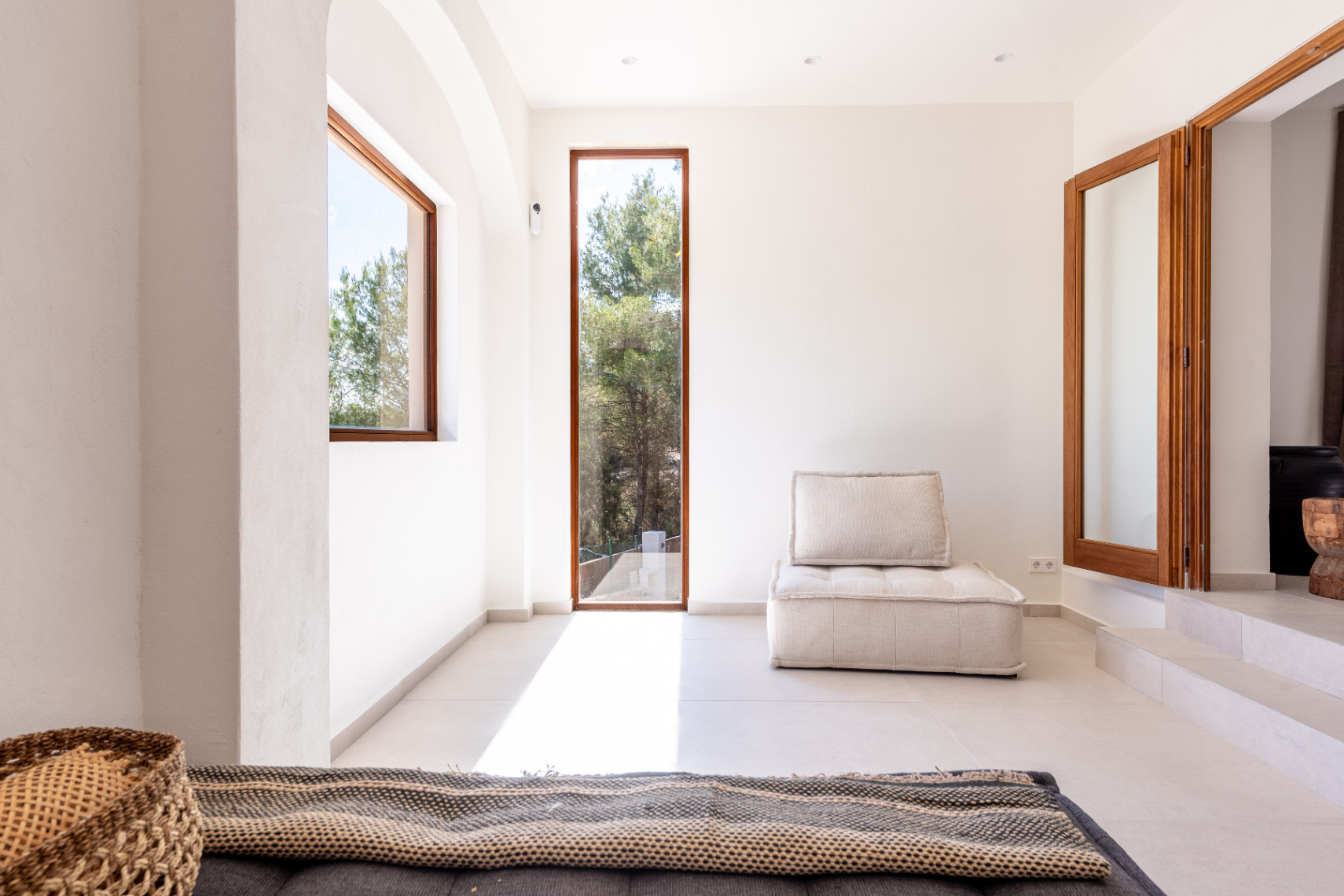 Refugio de Elegancia y Naturaleza en el Corazón de Ibiza en San Agustin