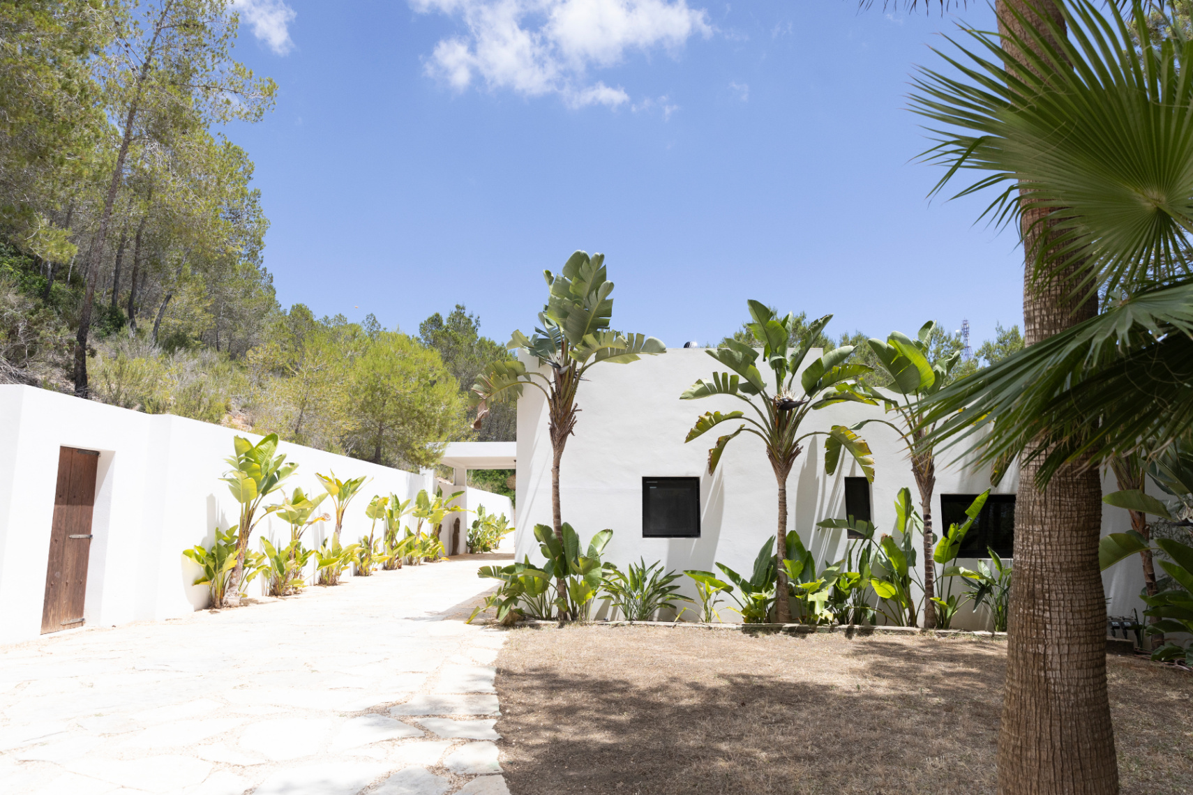 Exclusiva villa con casa principal y dos casitas independientes en el corazón de Ibiza