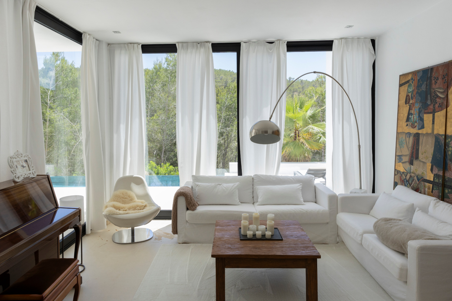 Exclusiva villa con casa principal y dos casitas independientes en el corazón de Ibiza