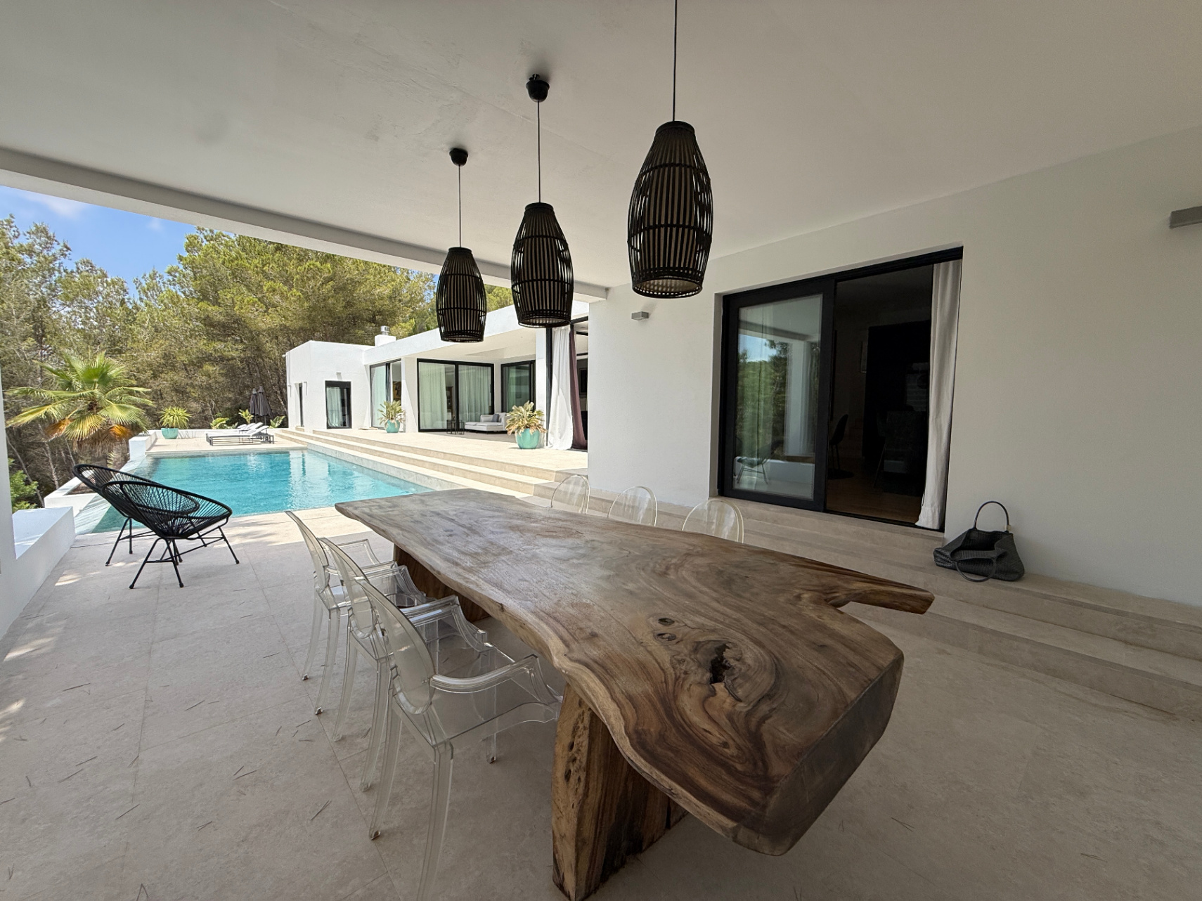 Exclusiva villa con casa principal y dos casitas independientes en el corazón de Ibiza