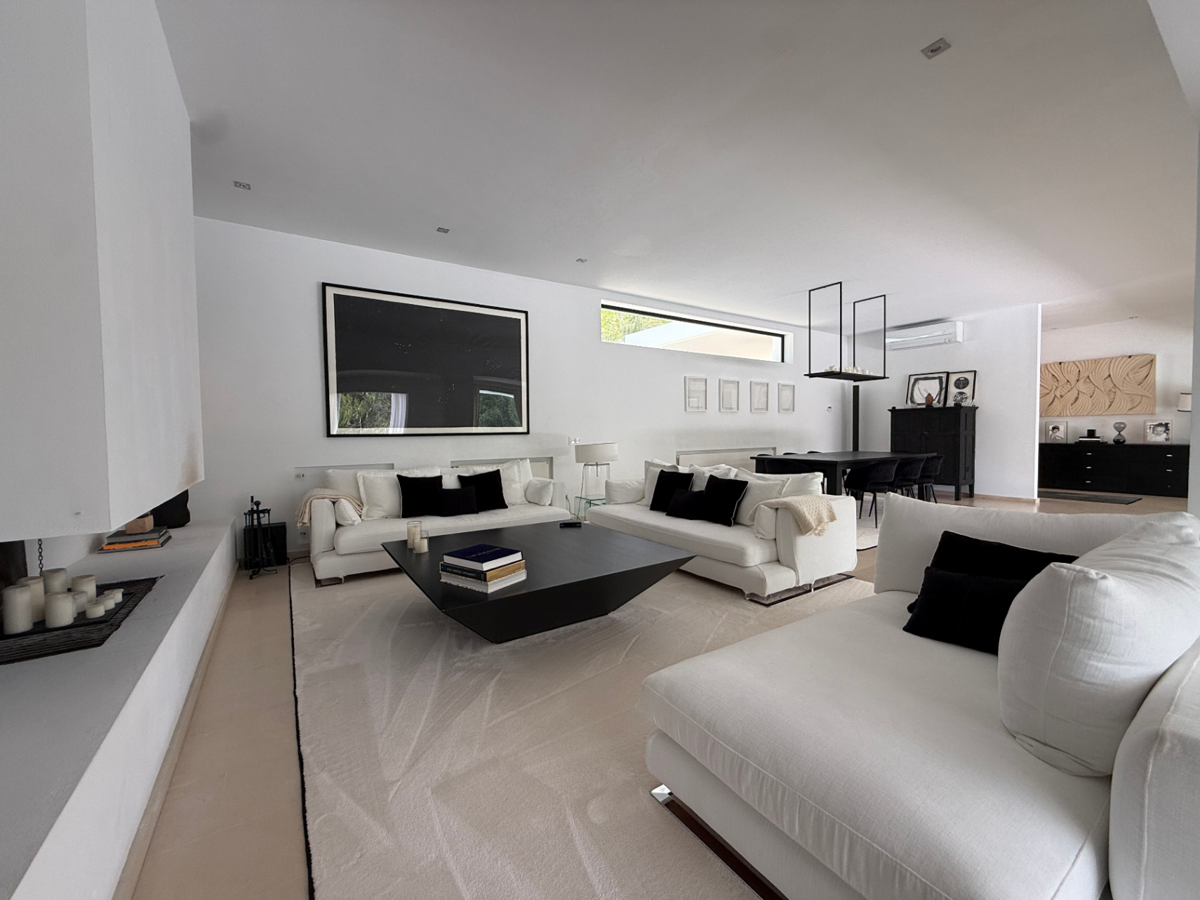 Exclusiva villa con casa principal y dos casitas independientes en el corazón de Ibiza