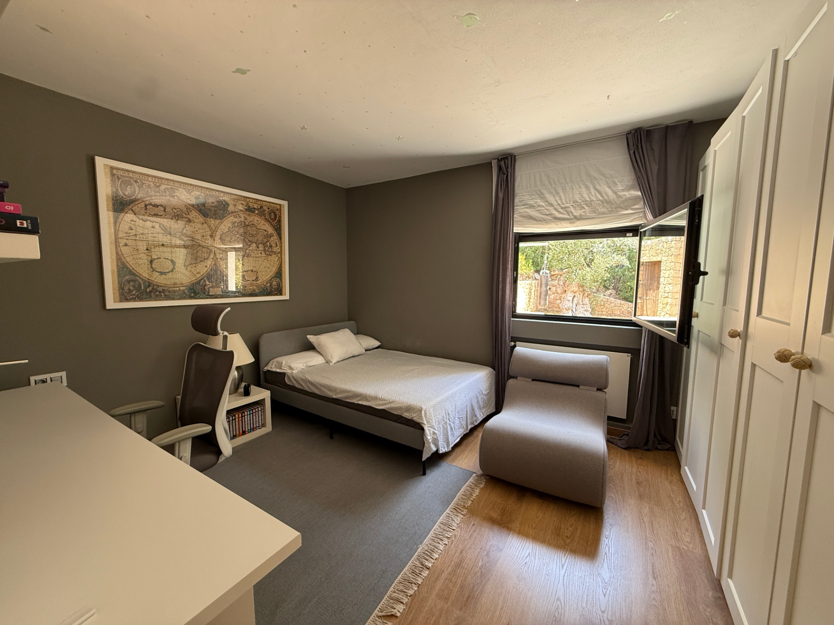 Exclusiva villa con casa principal y dos casitas independientes en el corazón de Ibiza