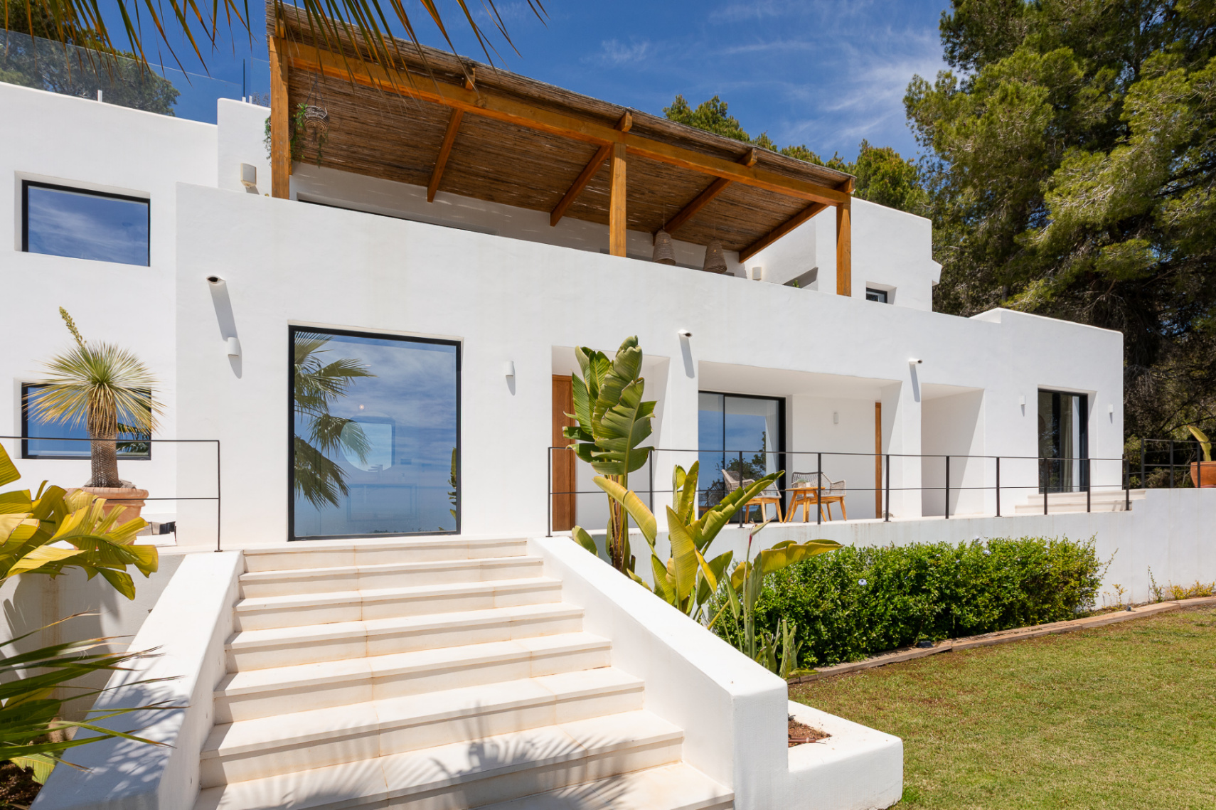 Beautiful villa with fantastic views in Es Cubells