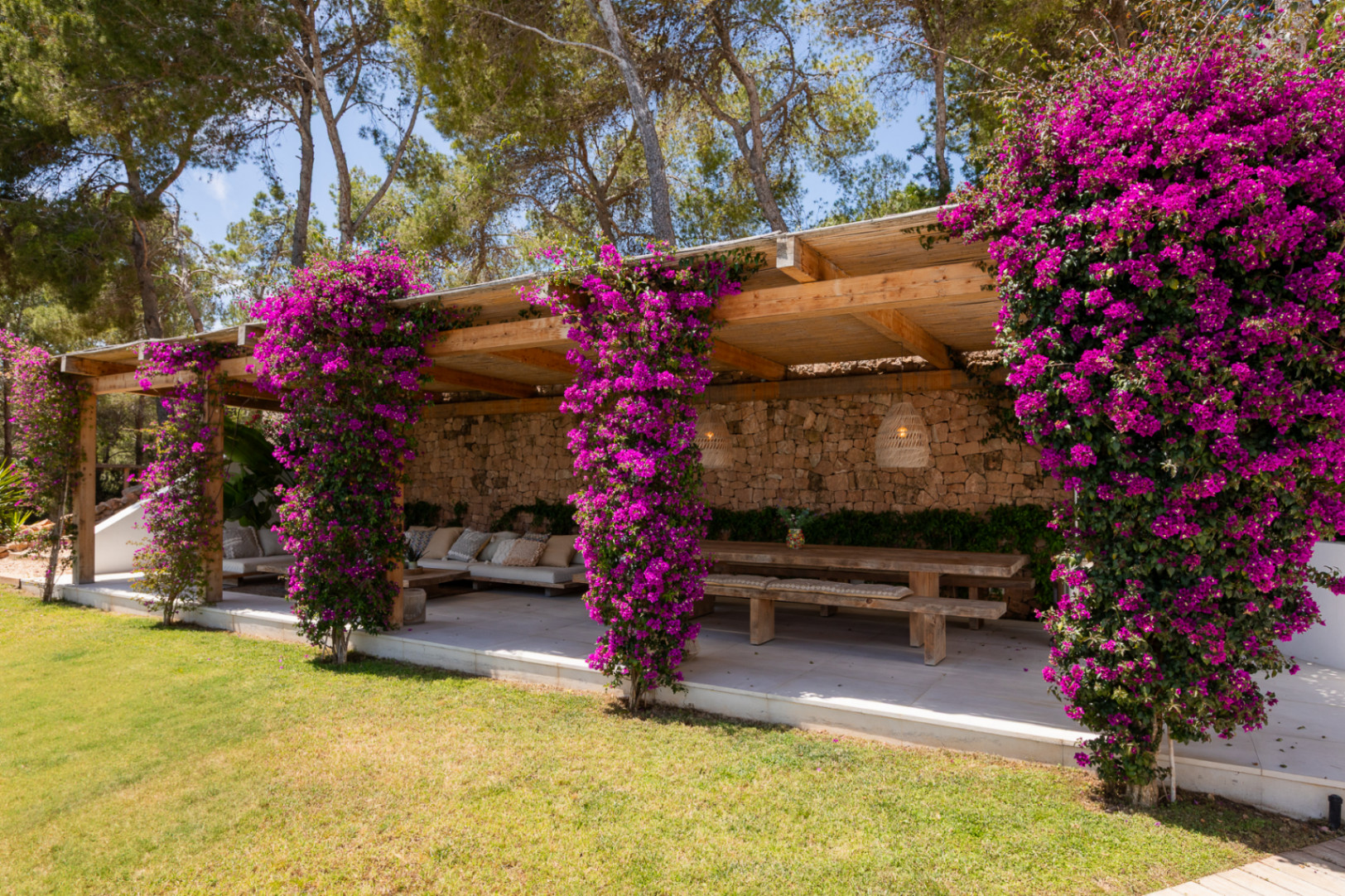 Beautiful villa with fantastic views in Es Cubells
