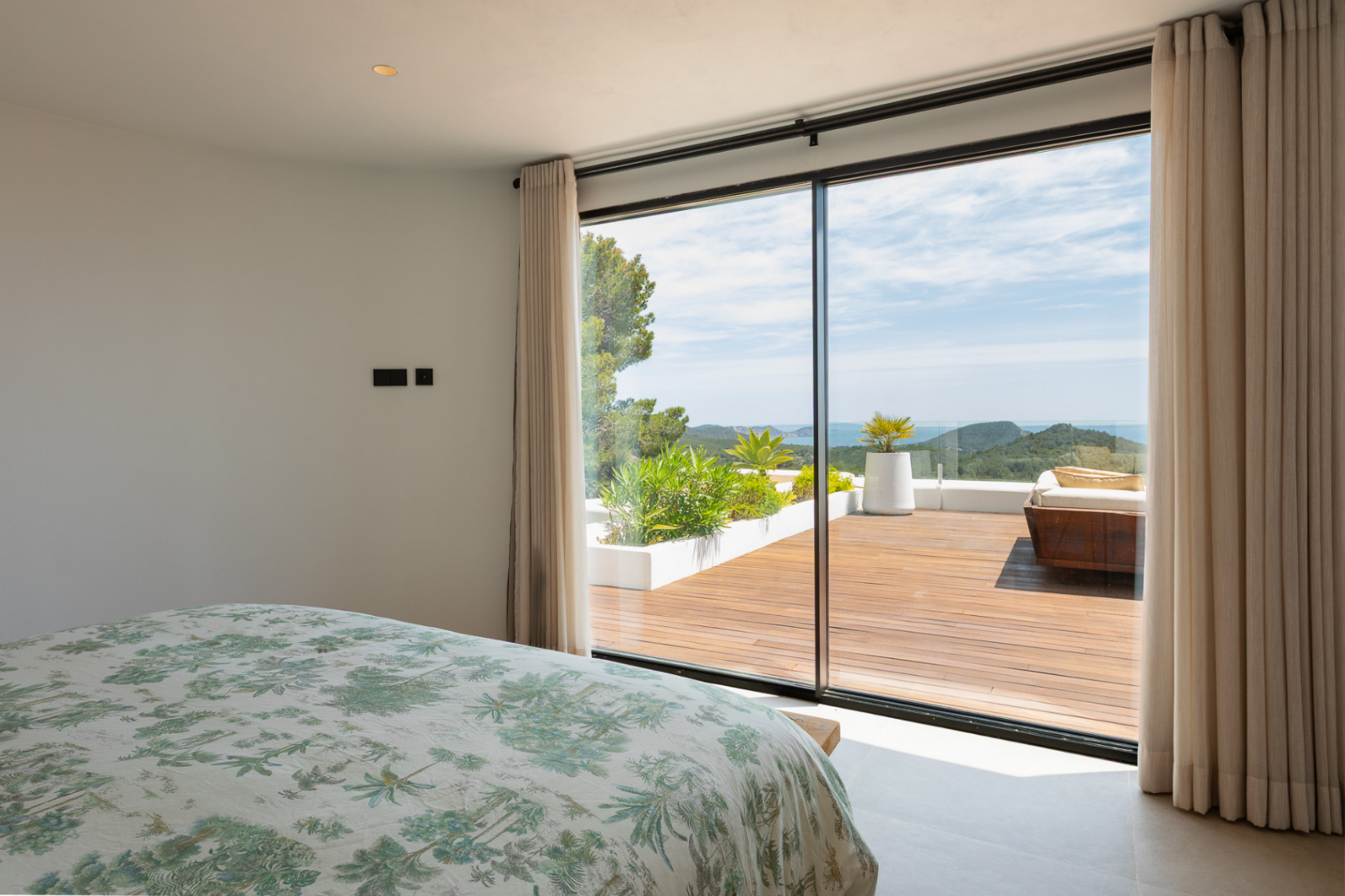 Beautiful villa with fantastic views in Es Cubells