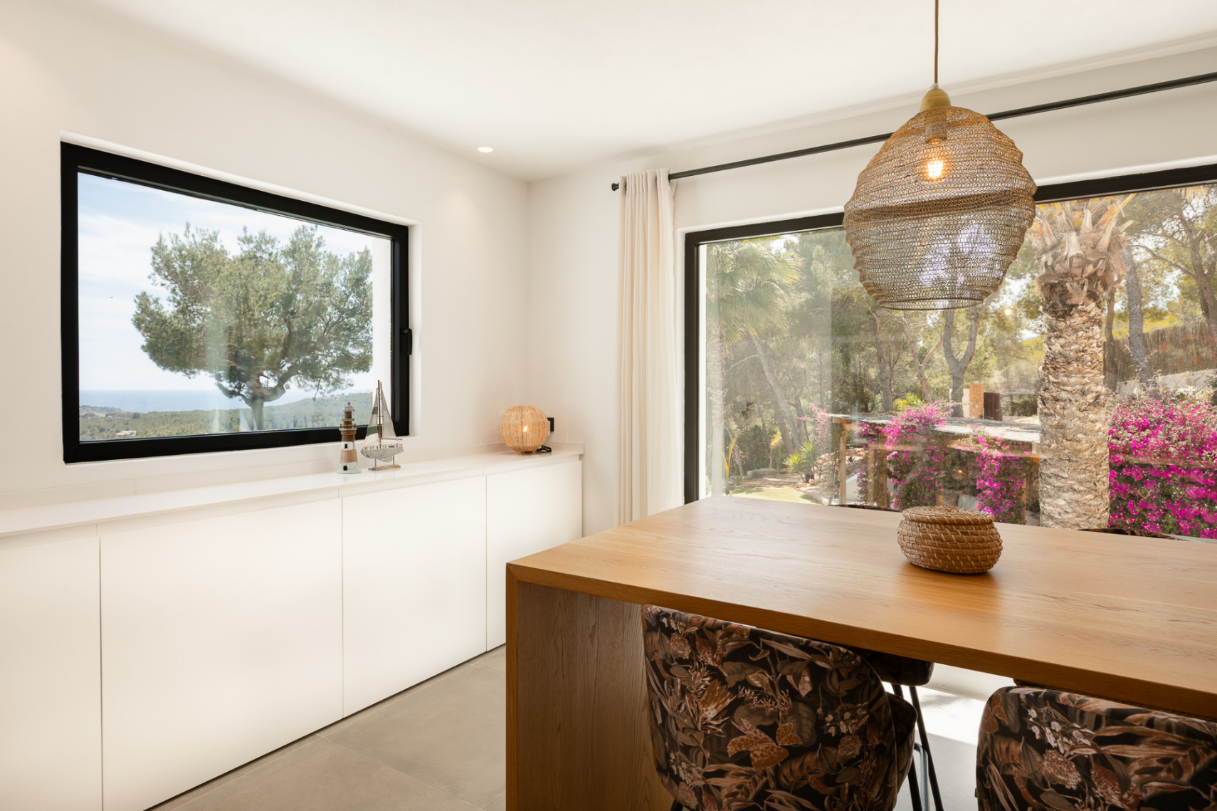 Beautiful villa with fantastic views in Es Cubells