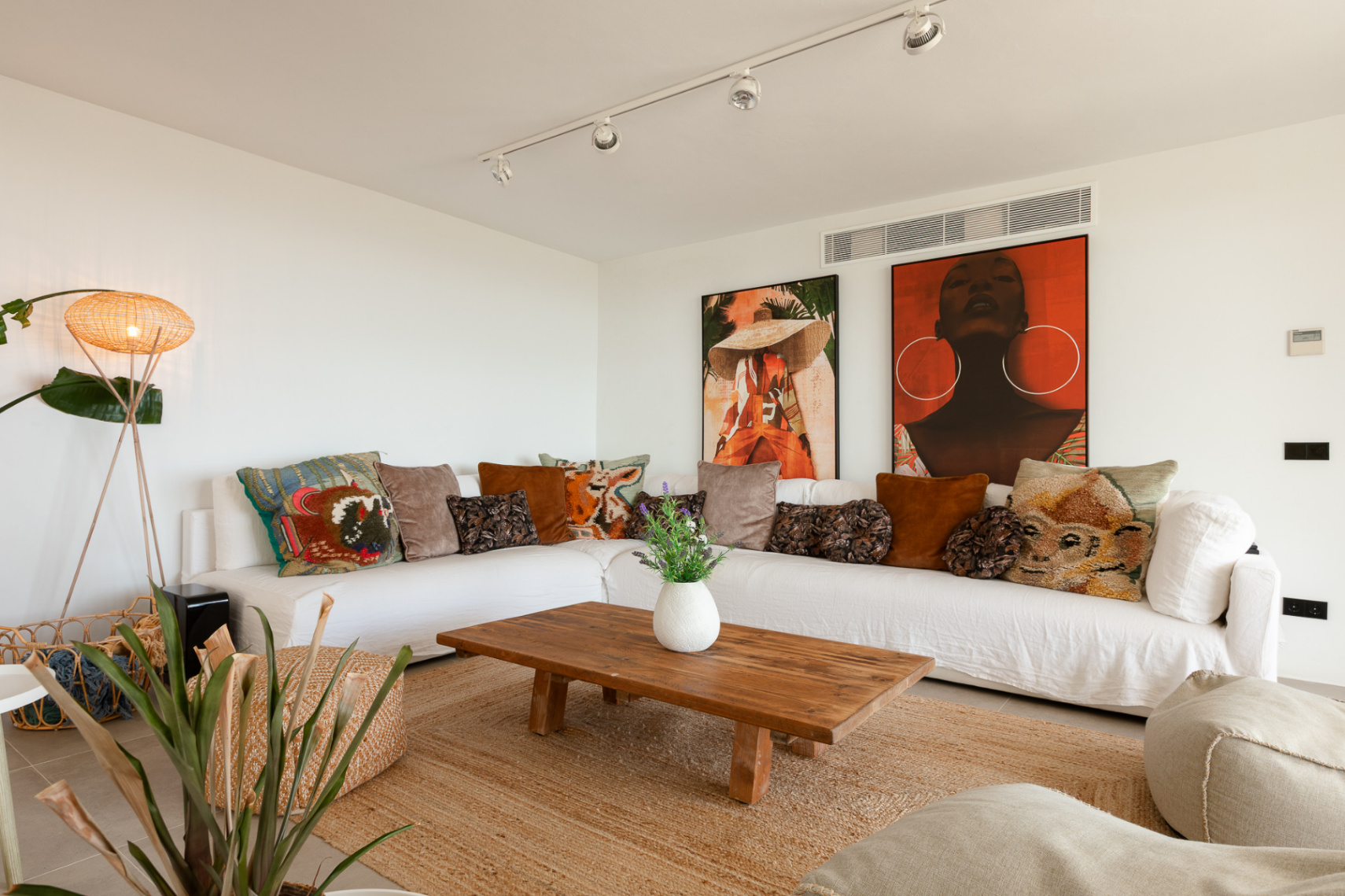 Beautiful villa with fantastic views in Es Cubells