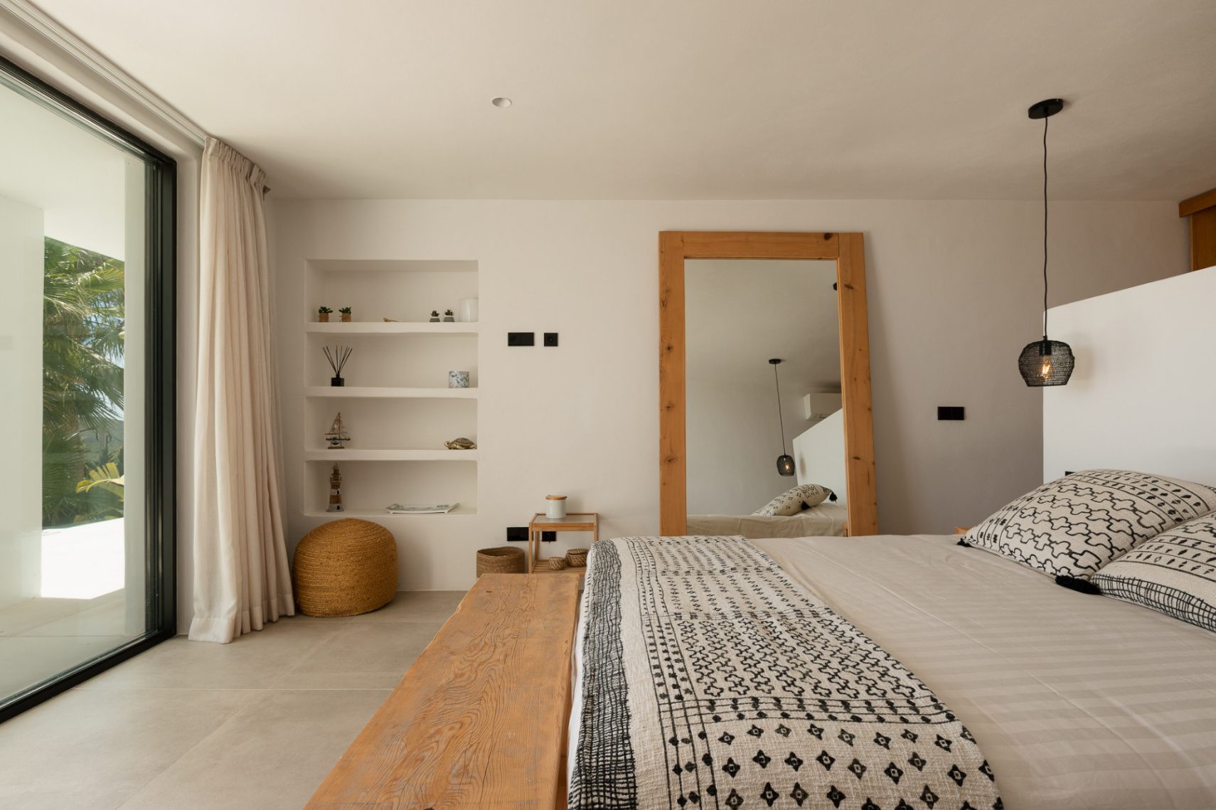 Beautiful villa with fantastic views in Es Cubells