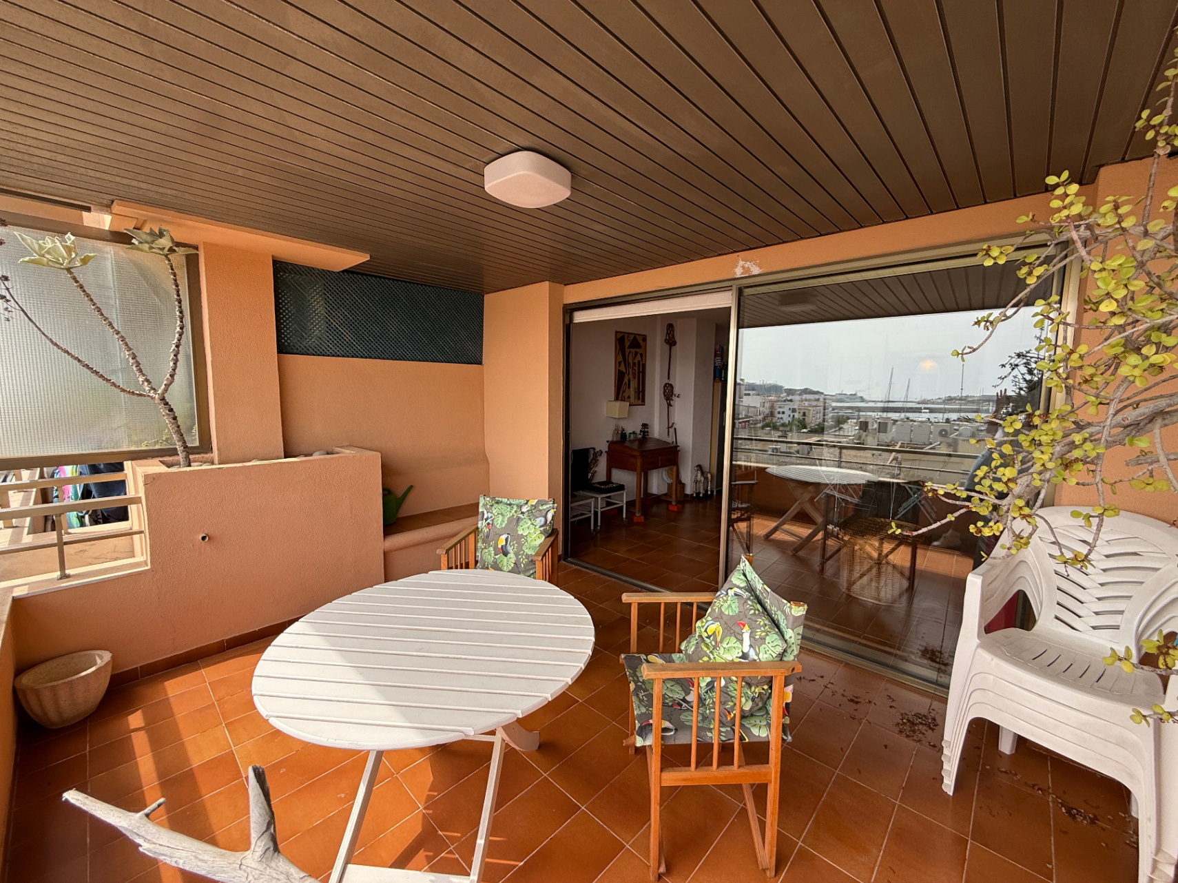 Apartamento con vistas al puerto y Dalt Vila en una ubicación exclusiva de Ibiza
