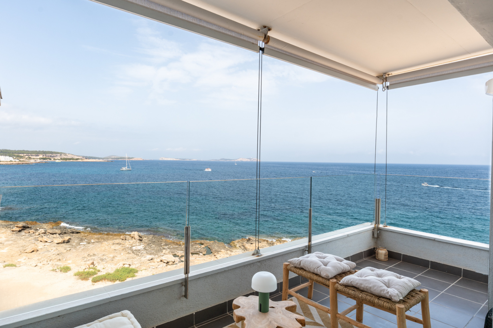 Cala de Bou Residence — Dúplex de 3 dormitorios en Ibiza