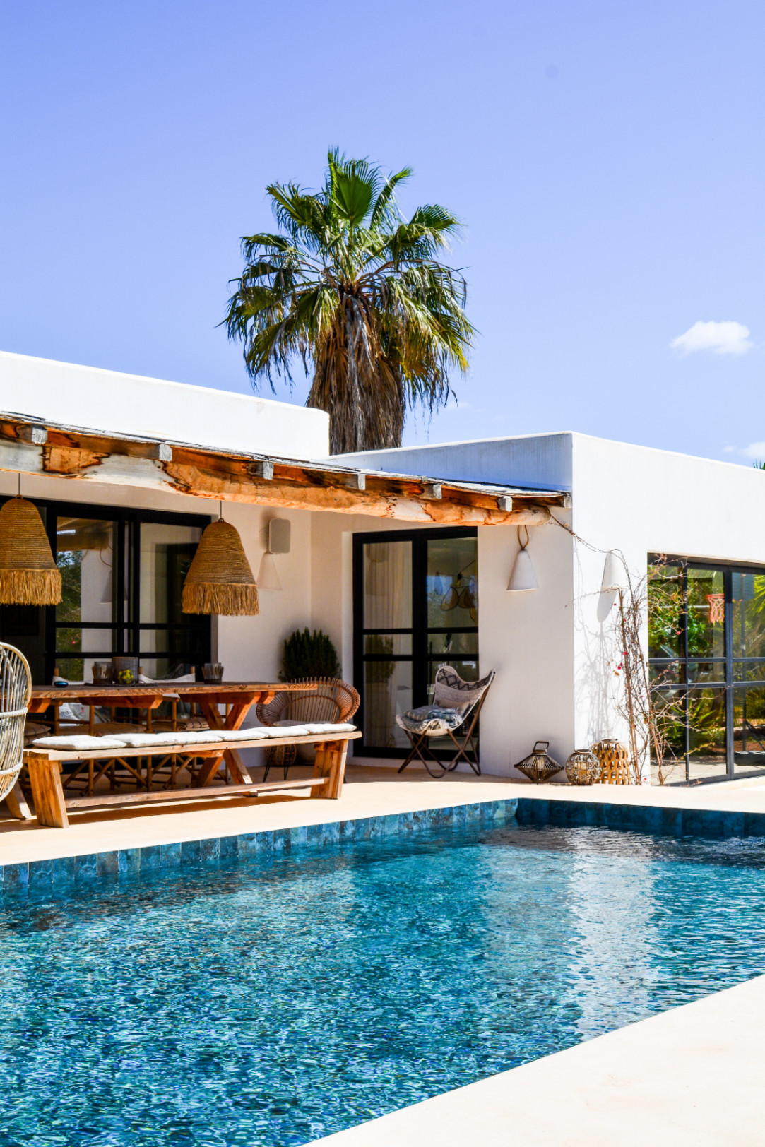EXCLUSIEVE GERENOVEERDE WONING MET ZWEMBAD EN GROTE PERCEEL IN SAN JORDI