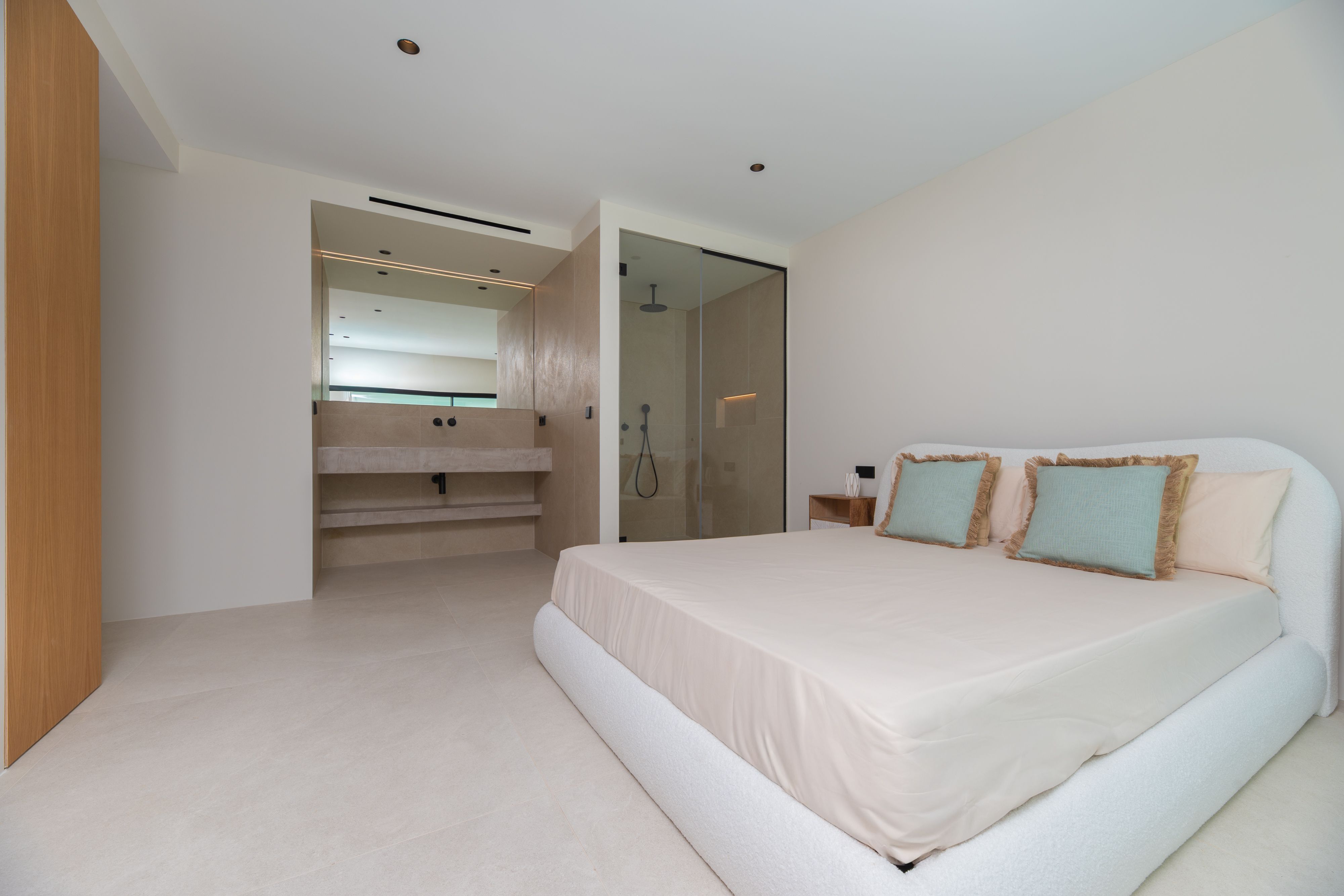 MODERNE NIEUWBOUW VILLA naast CALA SALADA