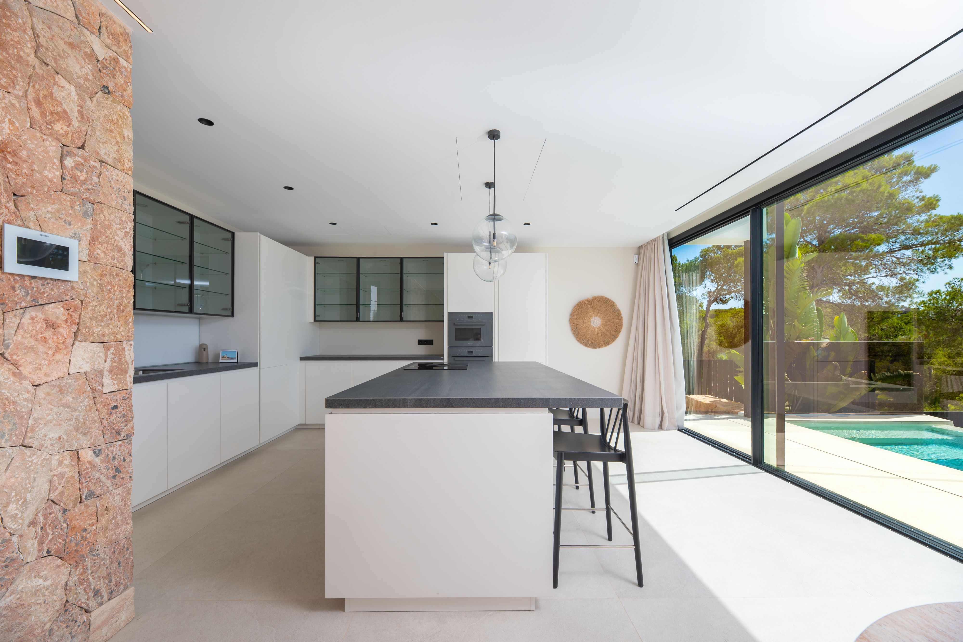 MODERNE NIEUWBOUW VILLA naast CALA SALADA