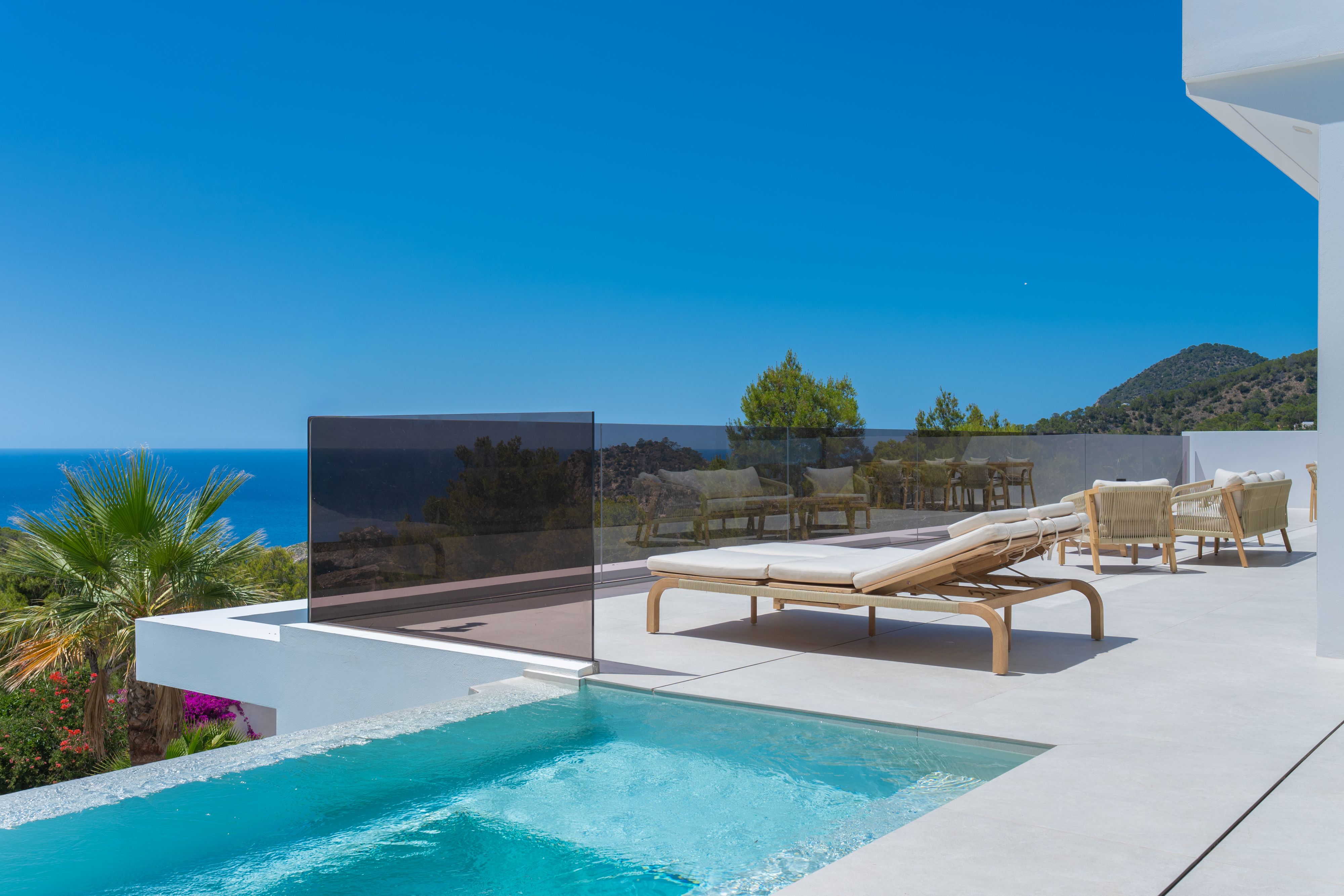 MODERNE NIEUWBOUW VILLA naast CALA SALADA