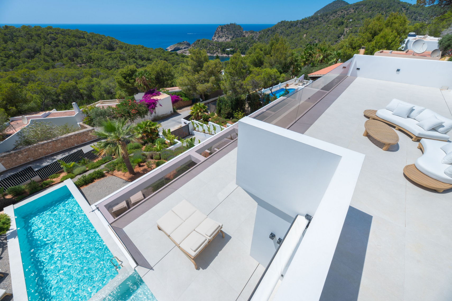 MODERNE NIEUWBOUW VILLA naast CALA SALADA