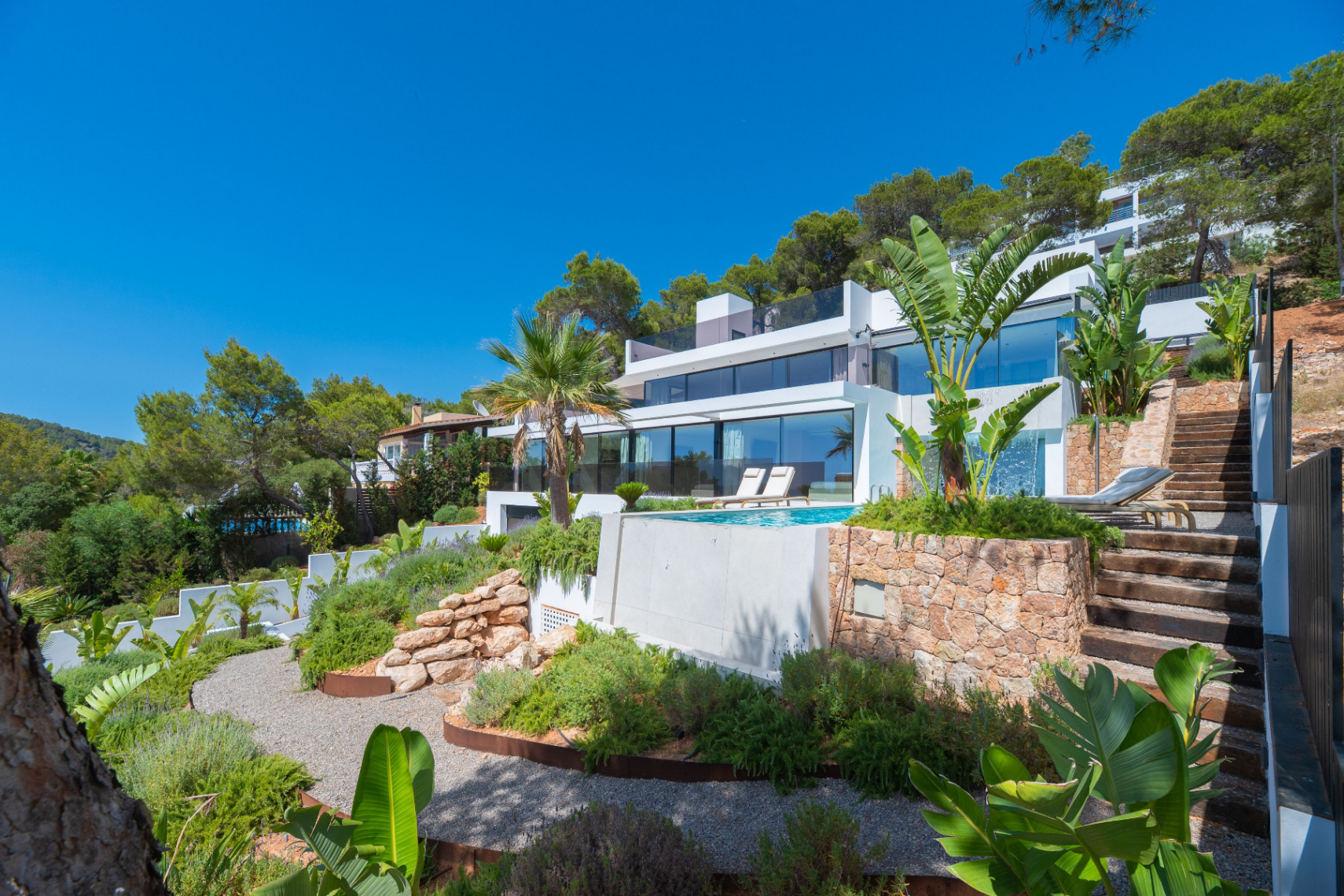 MODERNE NIEUWBOUW VILLA naast CALA SALADA