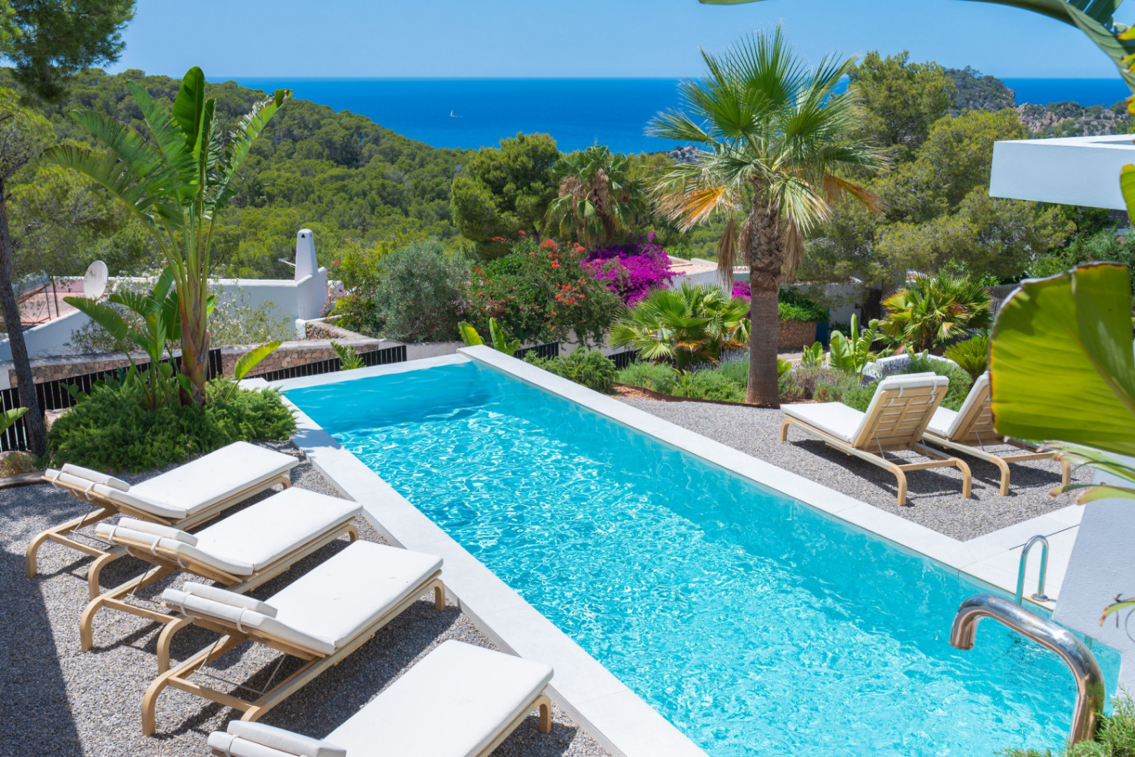 MODERNE NIEUWBOUW VILLA naast CALA SALADA