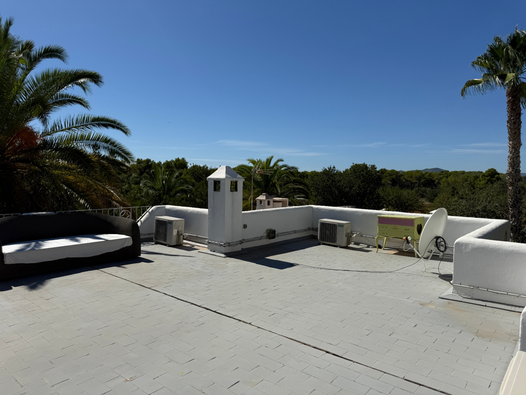 Charming house in a complex of only 4 cottages – just a 10-minute walk from Cala Llenya and Cala Nova beach.