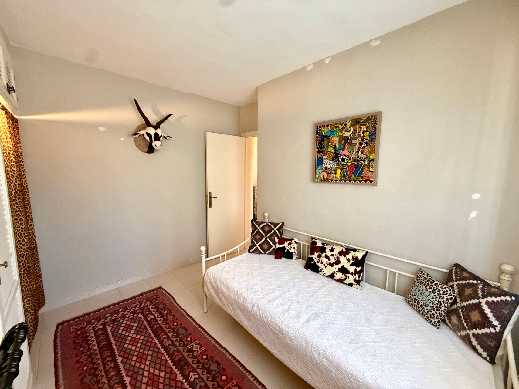 Charming house in a complex of only 4 cottages – just a 10-minute walk from Cala Llenya and Cala Nova beach.