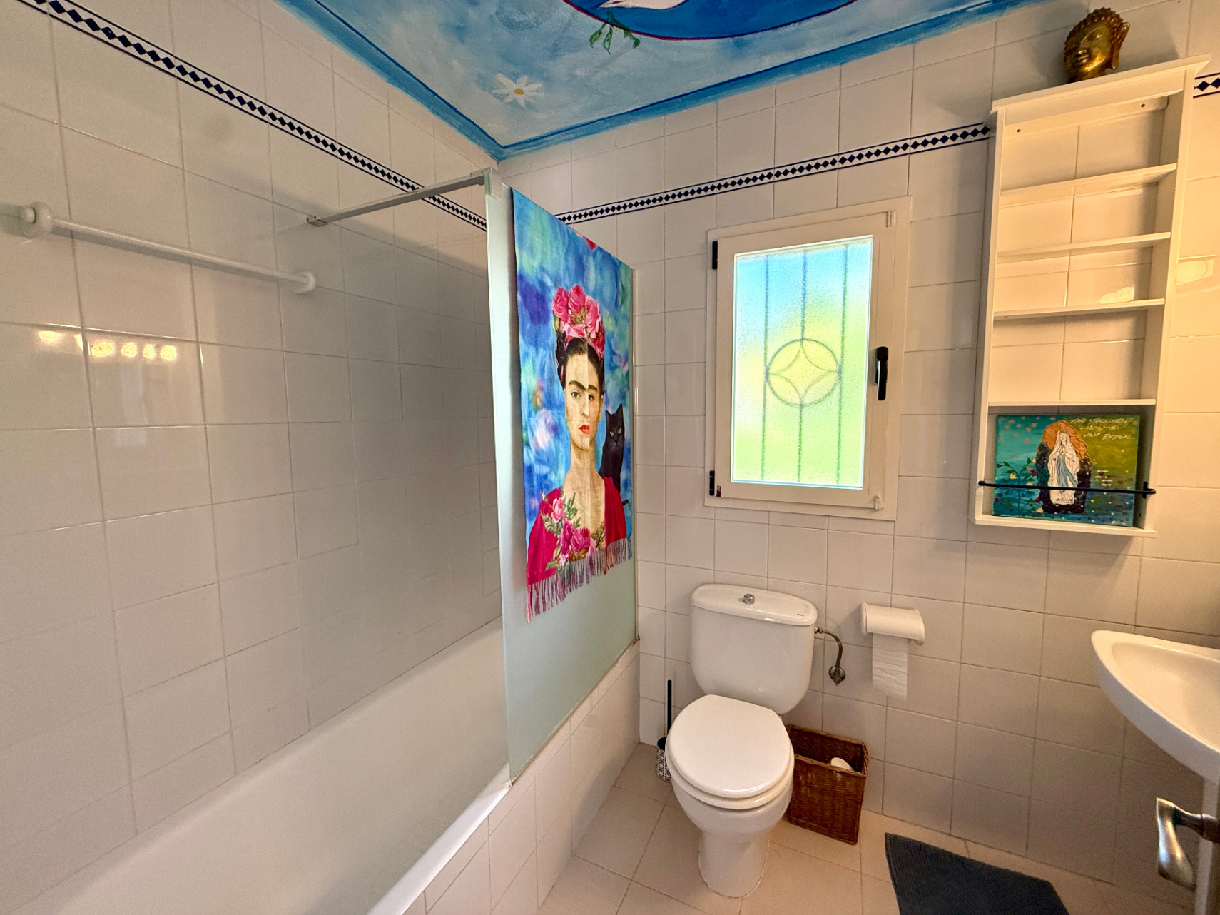 Charming house in a complex of only 4 cottages – just a 10-minute walk from Cala Llenya and Cala Nova beach.