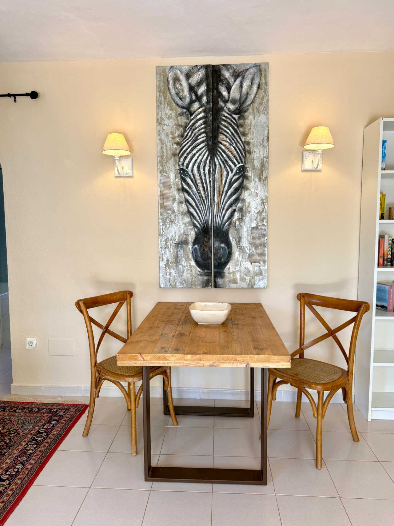Charming house in a complex of only 4 cottages – just a 10-minute walk from Cala Llenya and Cala Nova beach.