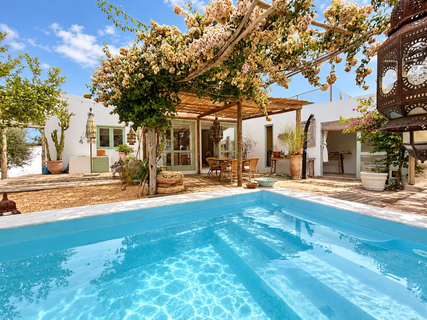 Encantadora casa de campo con pequeña piscina cerca de San Rafael