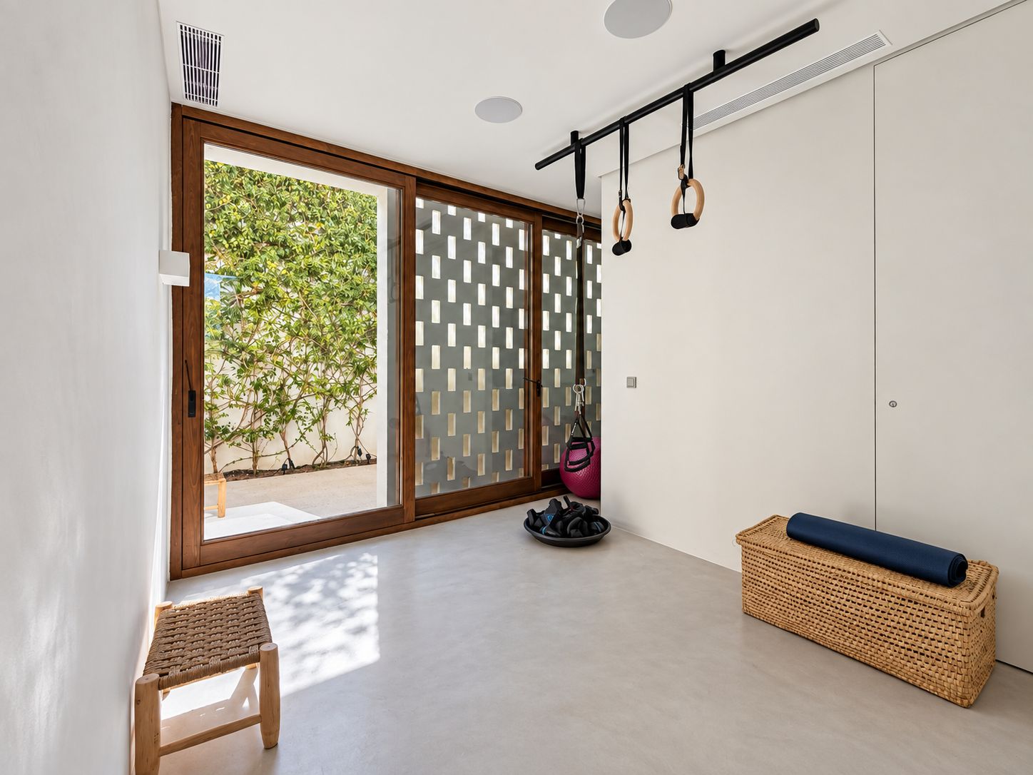 VILLA DE LUJO EN ROCA LLISA | IBIZA