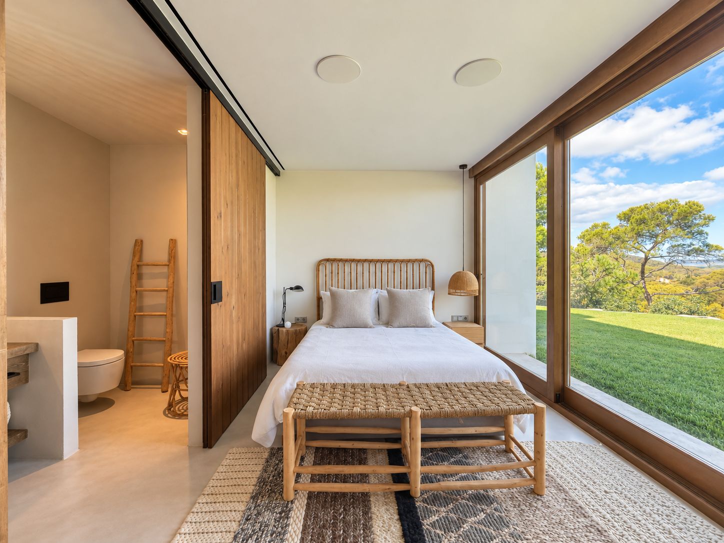 VILLA DE LUJO EN ROCA LLISA | IBIZA