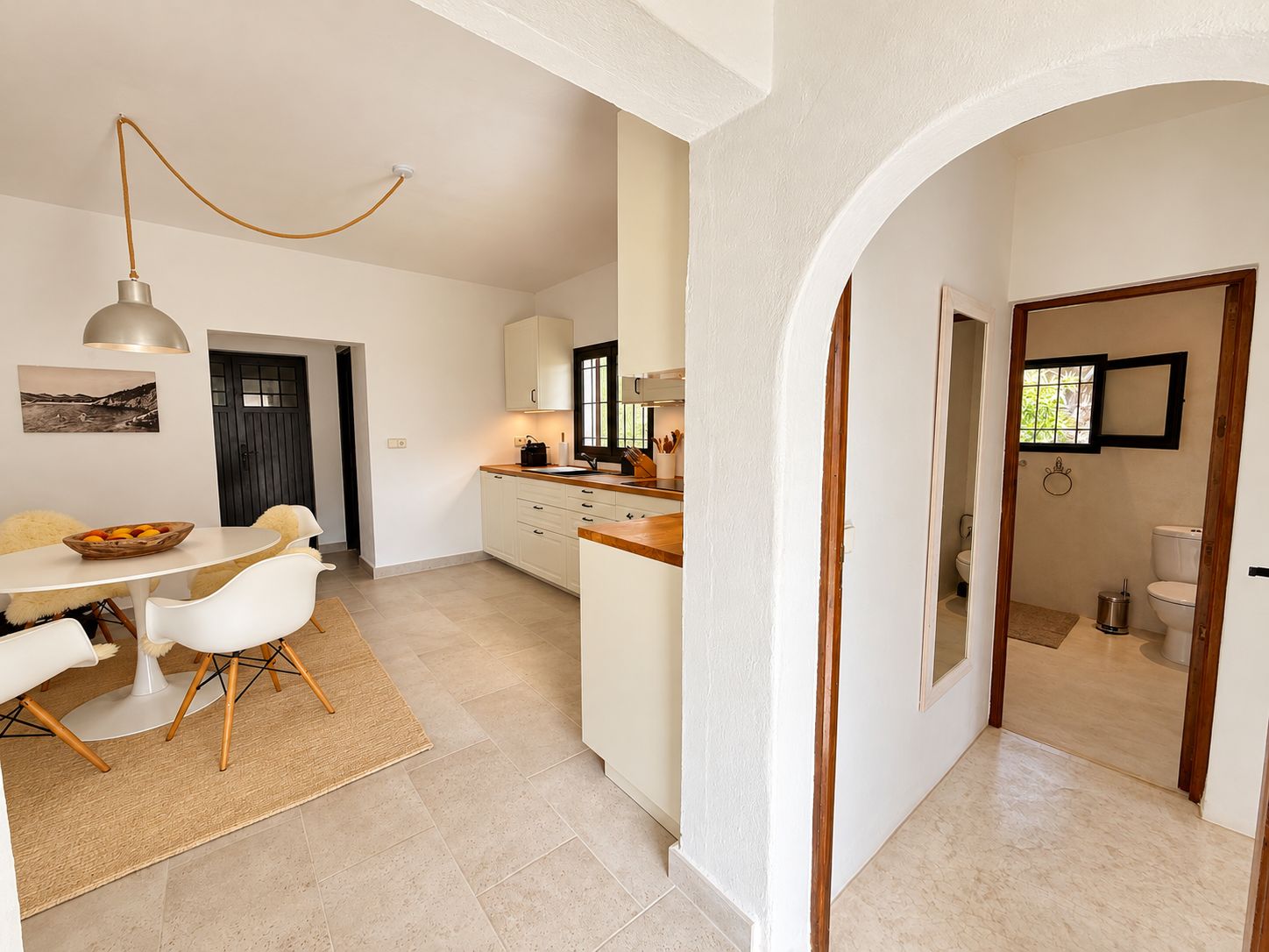 Villa con licencia turística, amplia zona de piscina y vistas panorámicas en Cala Llonga