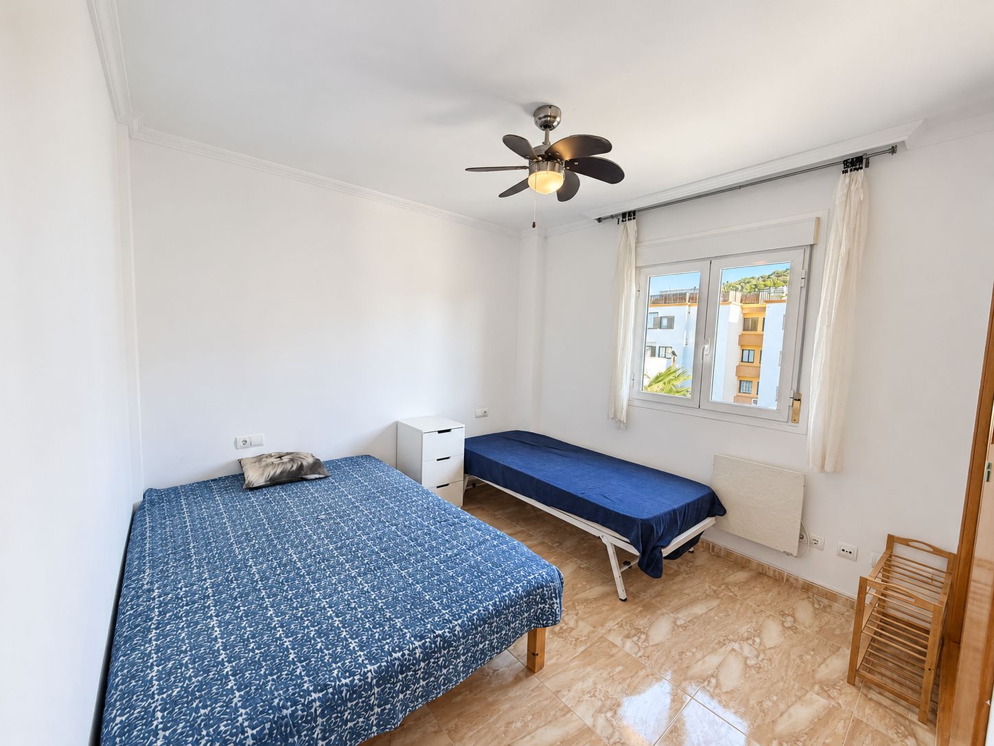Exclusivo apartamento en Jesús – terraza privada en la azotea con vistas panorámicas a Ibiza ciudad y al mar