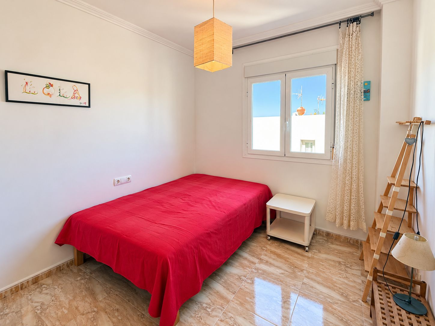 Exclusivo apartamento en Jesús – terraza privada en la azotea con vistas panorámicas a Ibiza ciudad y al mar