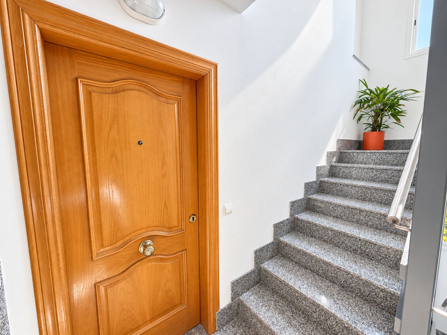 Exclusivo apartamento en Jesús – terraza privada en la azotea con vistas panorámicas a Ibiza ciudad y al mar