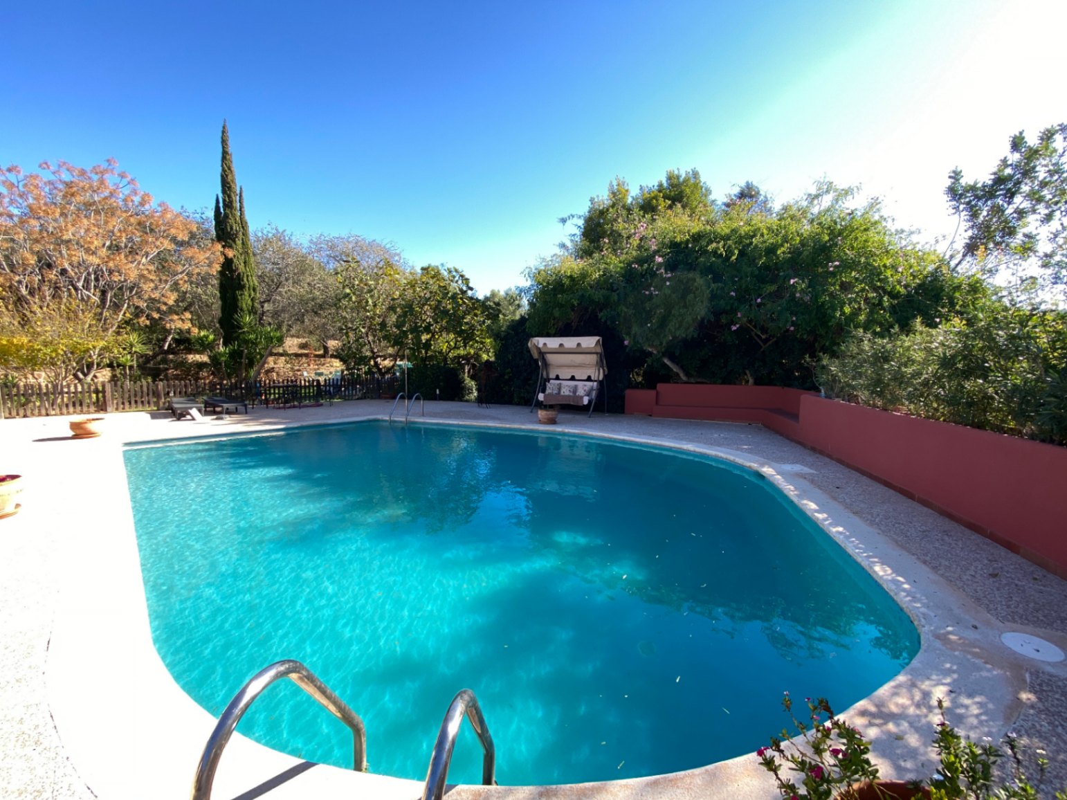 Country house in a very quiet and private location, between Ibiza and Santa Eulalia