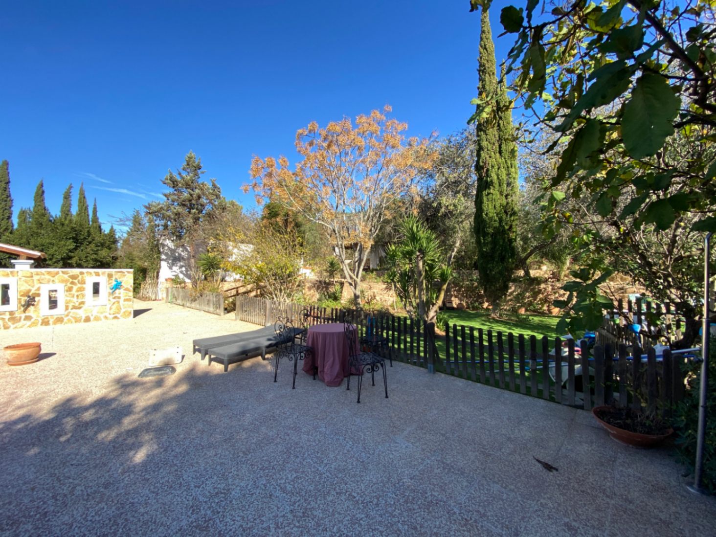 Landhuis op een zeer rustige en privélocatie, tussen Ibiza en Santa Eulalia