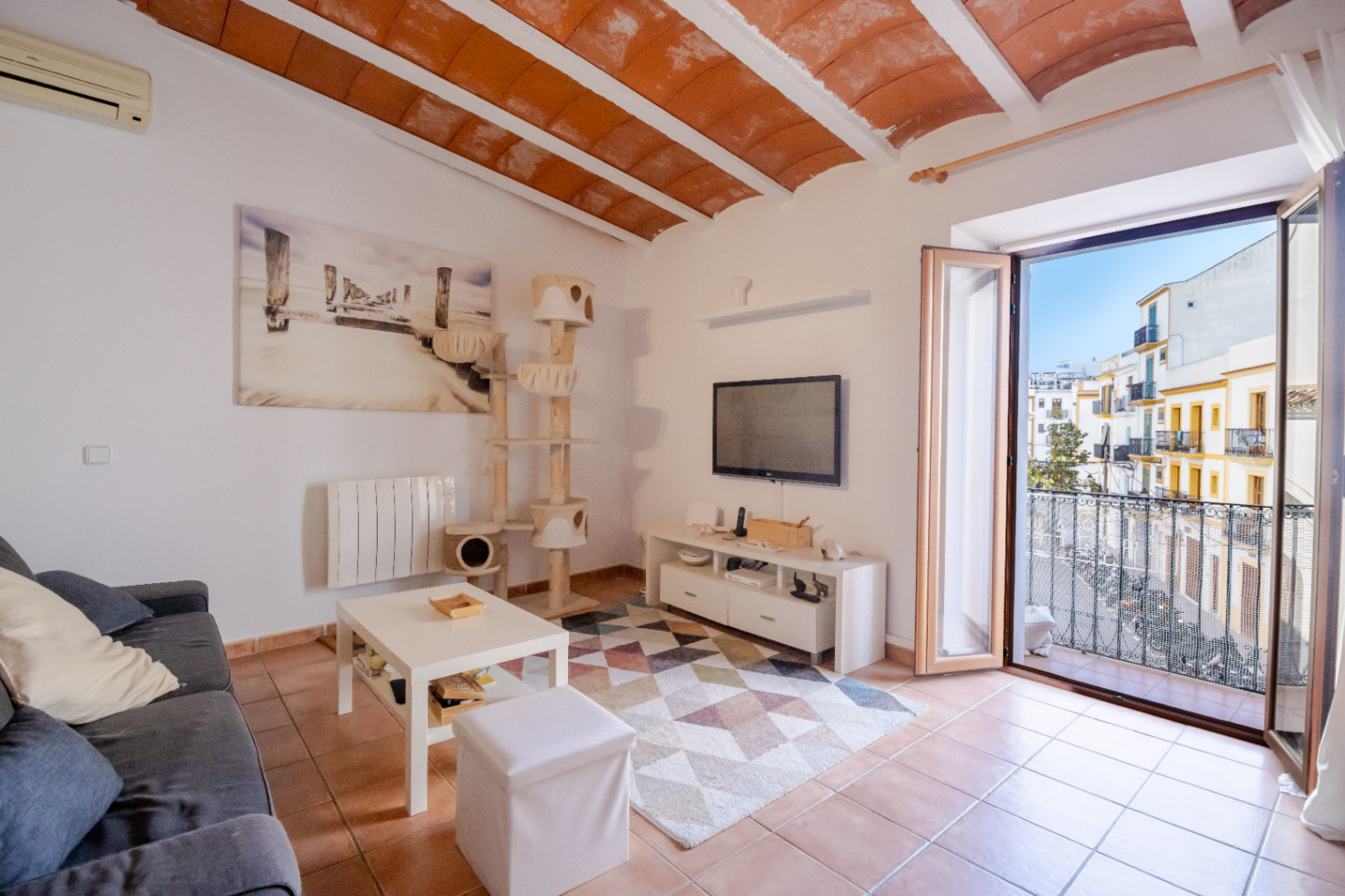 Apartamento único con impresionantes vistas al casco antiguo de Ibiza