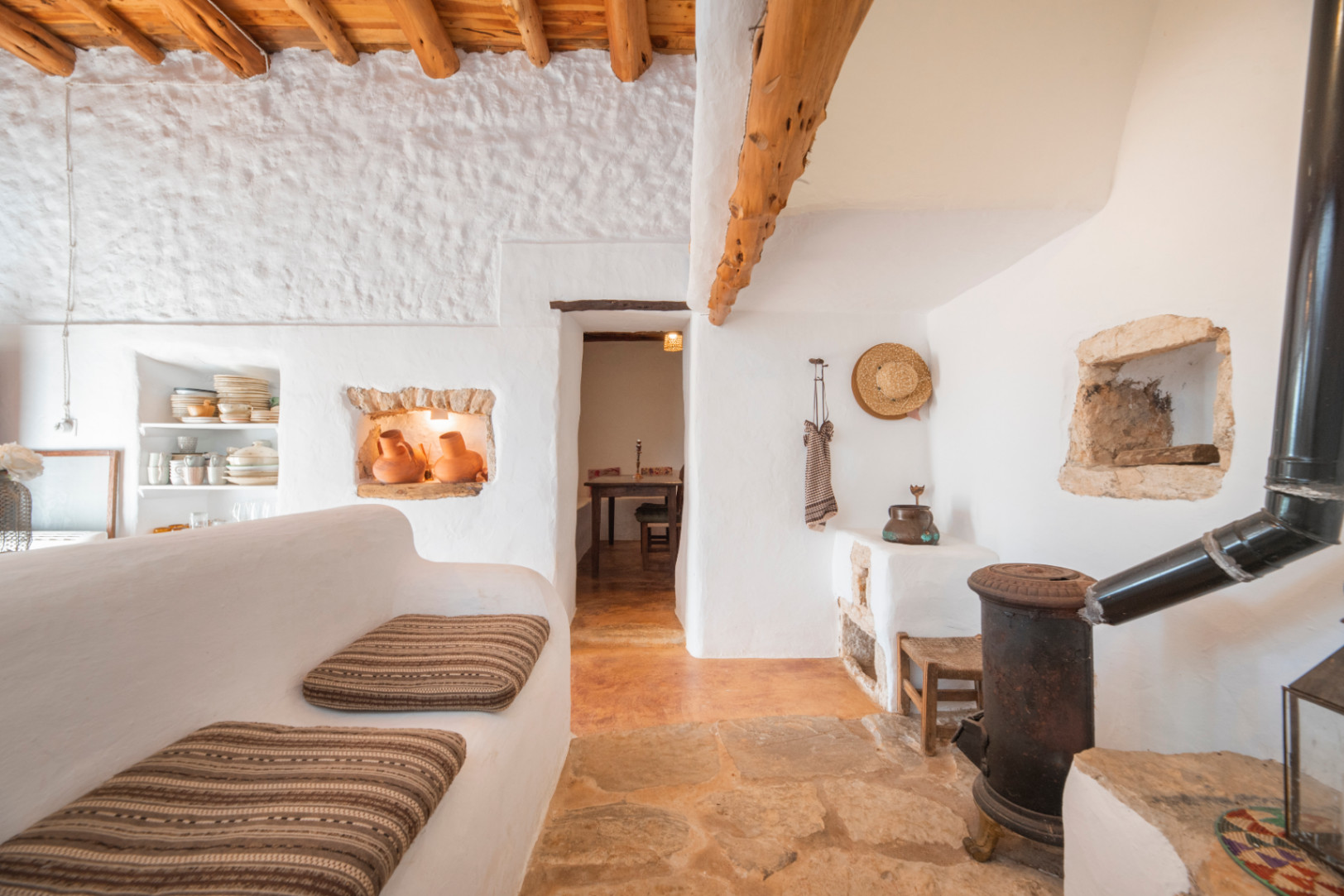 Charming finca near San Mateu with guest house