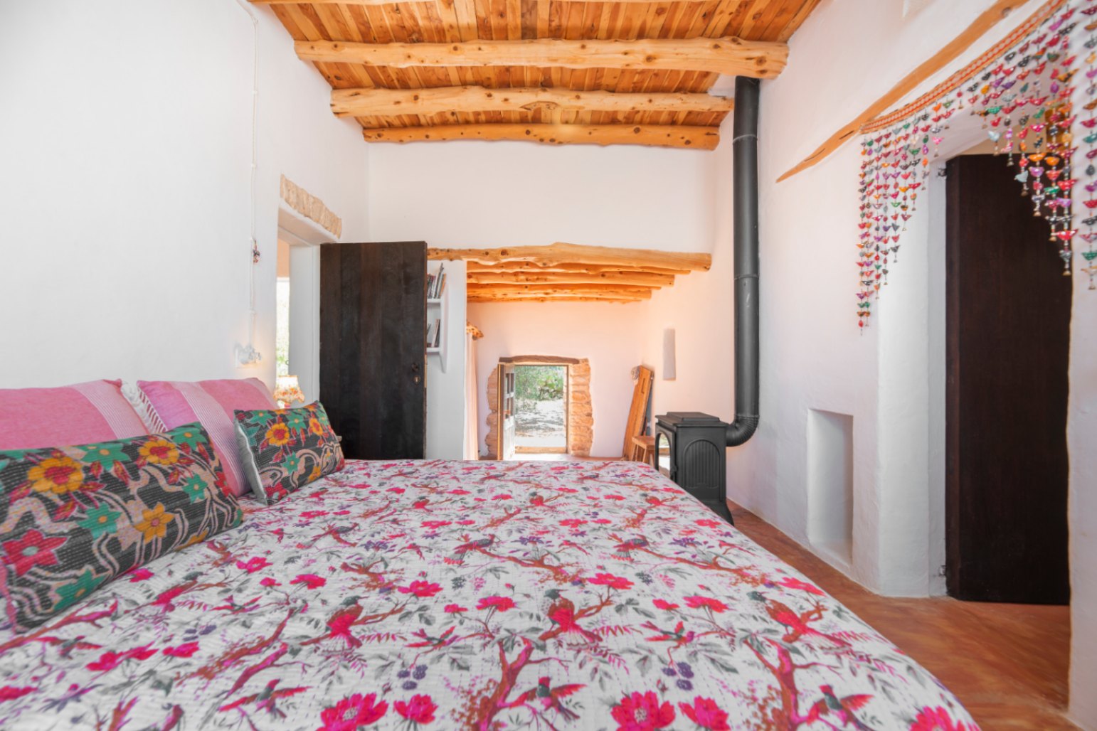 Charming finca near San Mateu with guest house