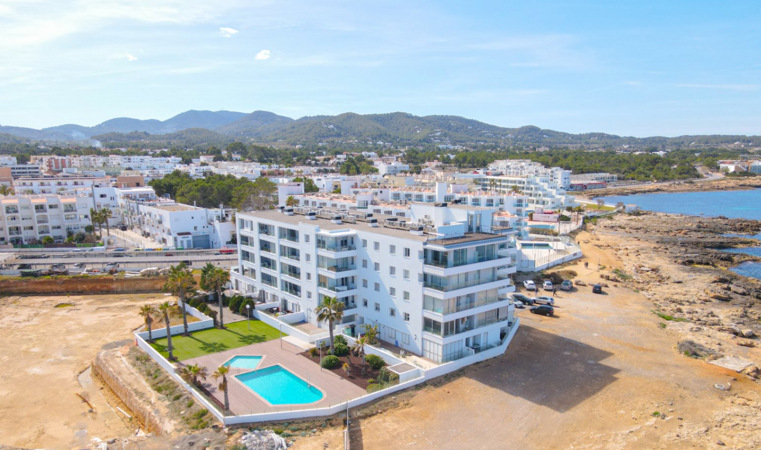 Apartment with sea views in Cala de Bou
