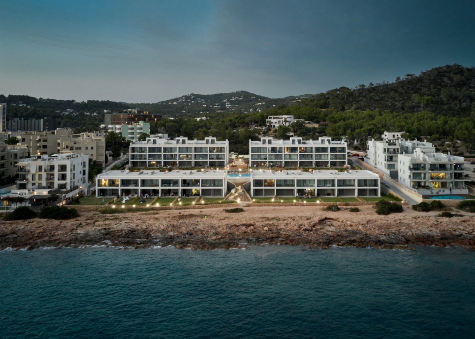 Apartamento de lujo en prestigioso complejo frente al mar