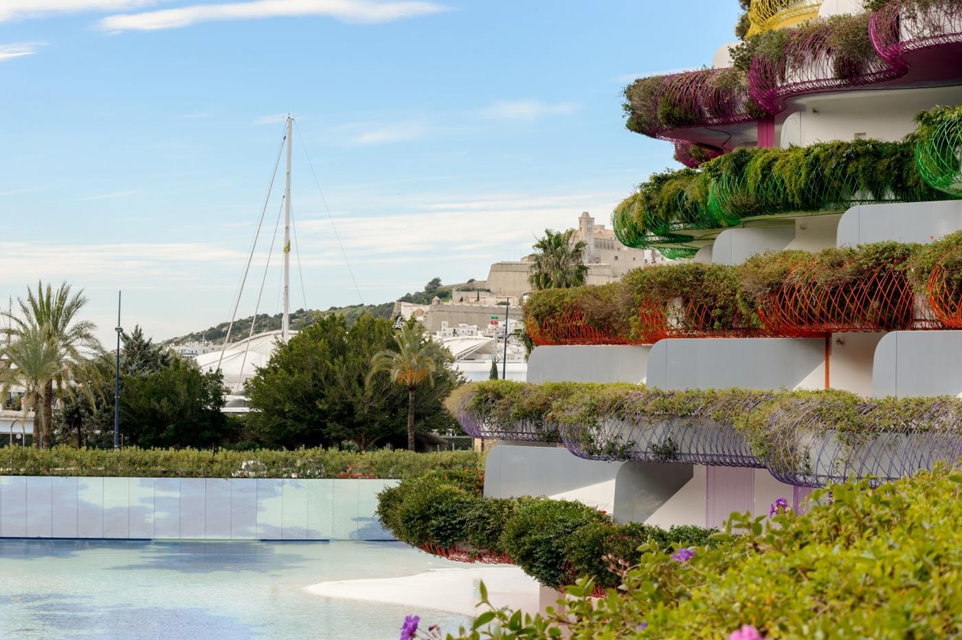 Apartamento de lujo con vistas al mar y Ibiza