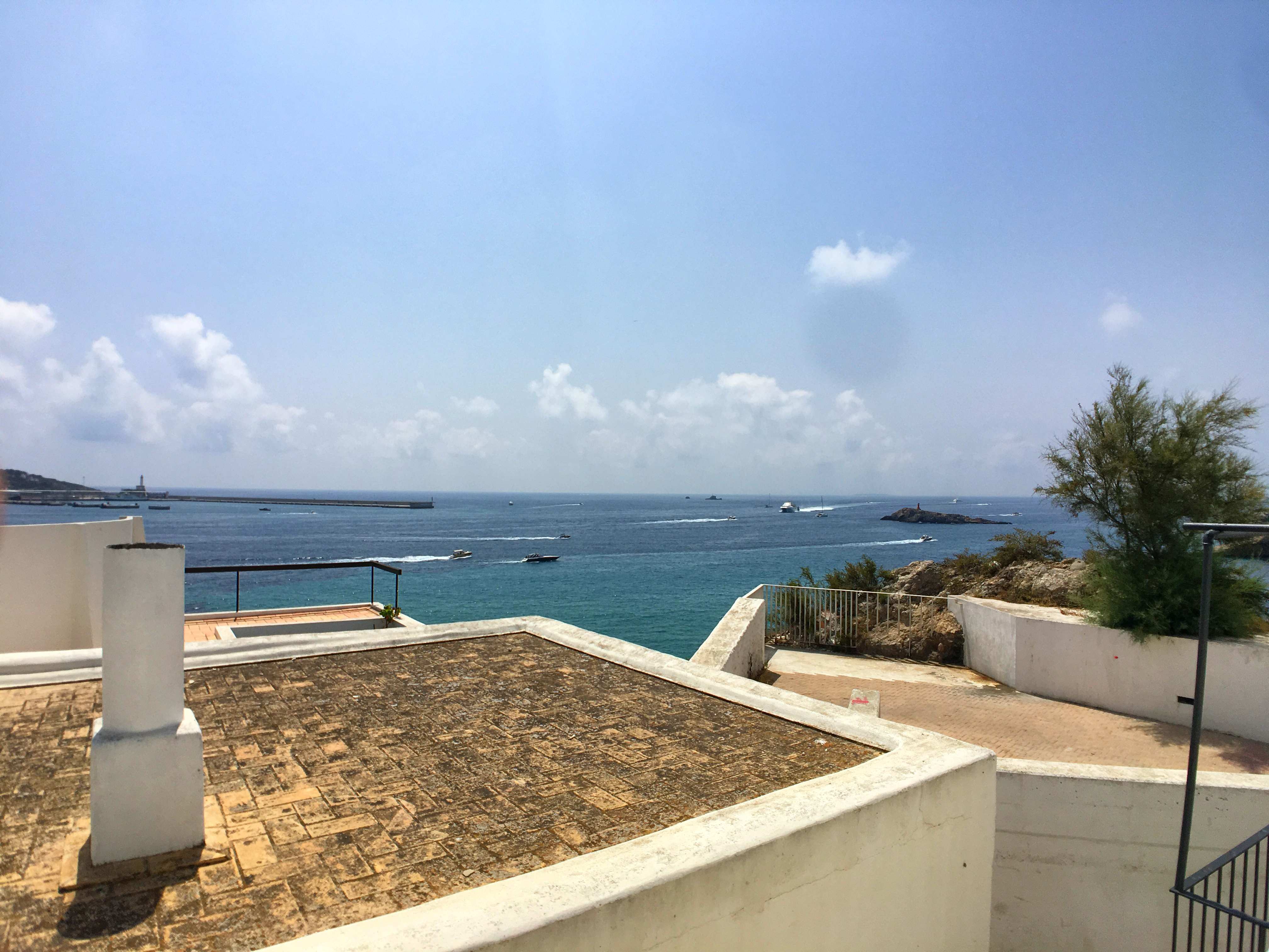 Duplex Wohnung am Hafen von Ibiza mit Meerblick