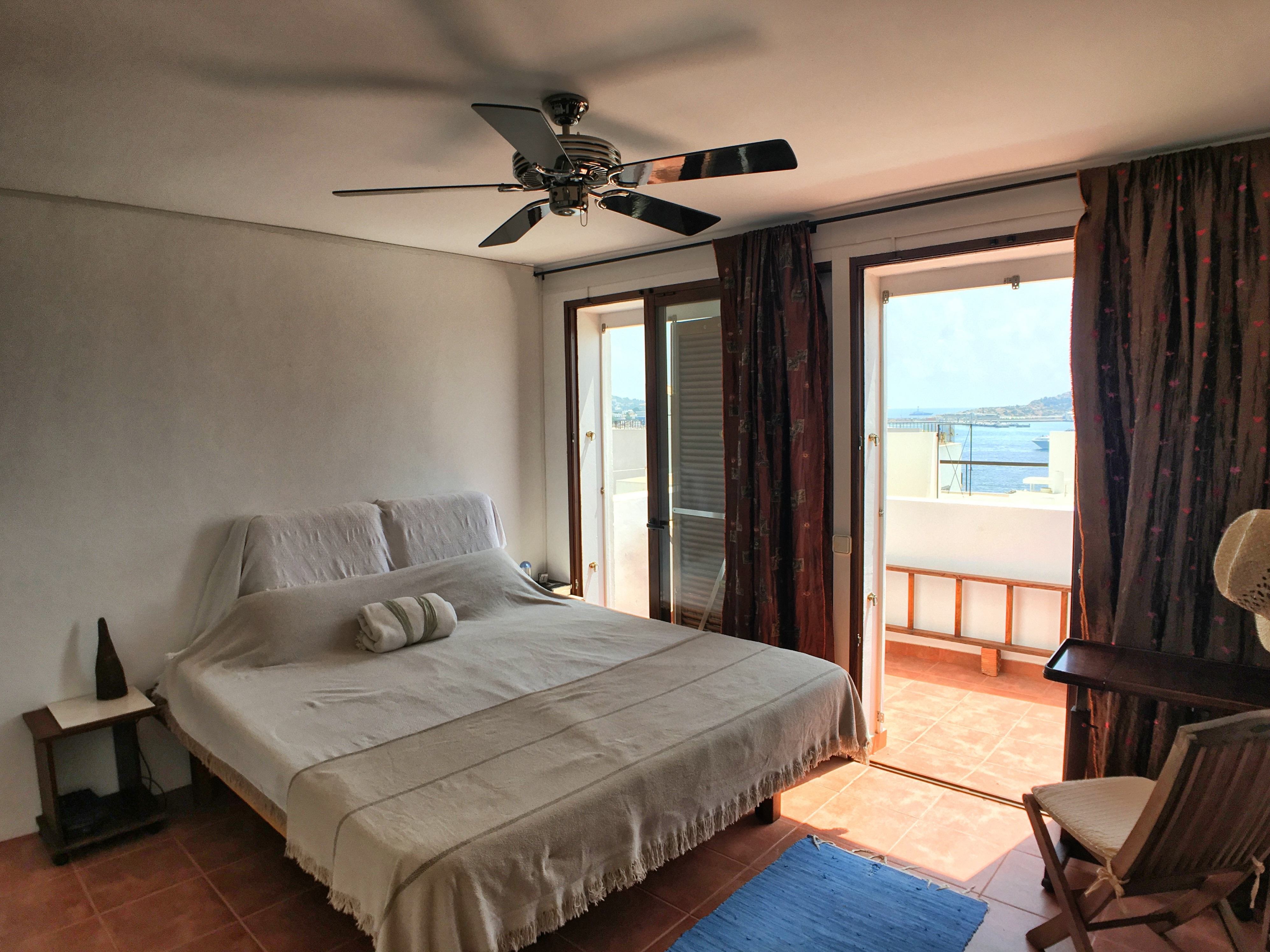 Duplex Wohnung am Hafen von Ibiza mit Meerblick