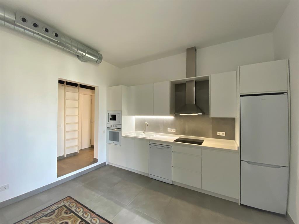 Helle Wohnung, frisch renoviert in Ibiza Zentrum / Vara de Rey