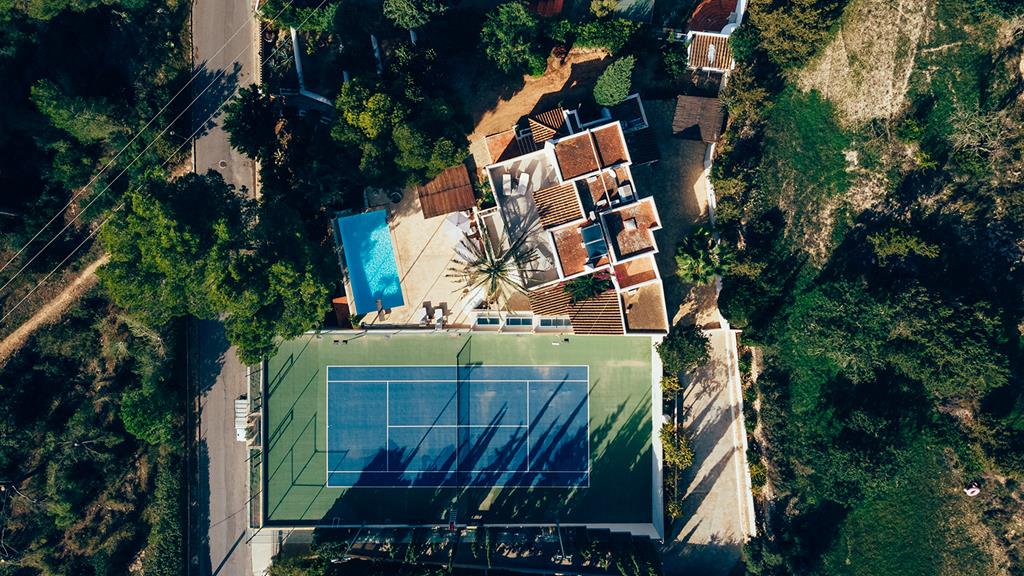 Haus mit Tennisplatz in San Rafael