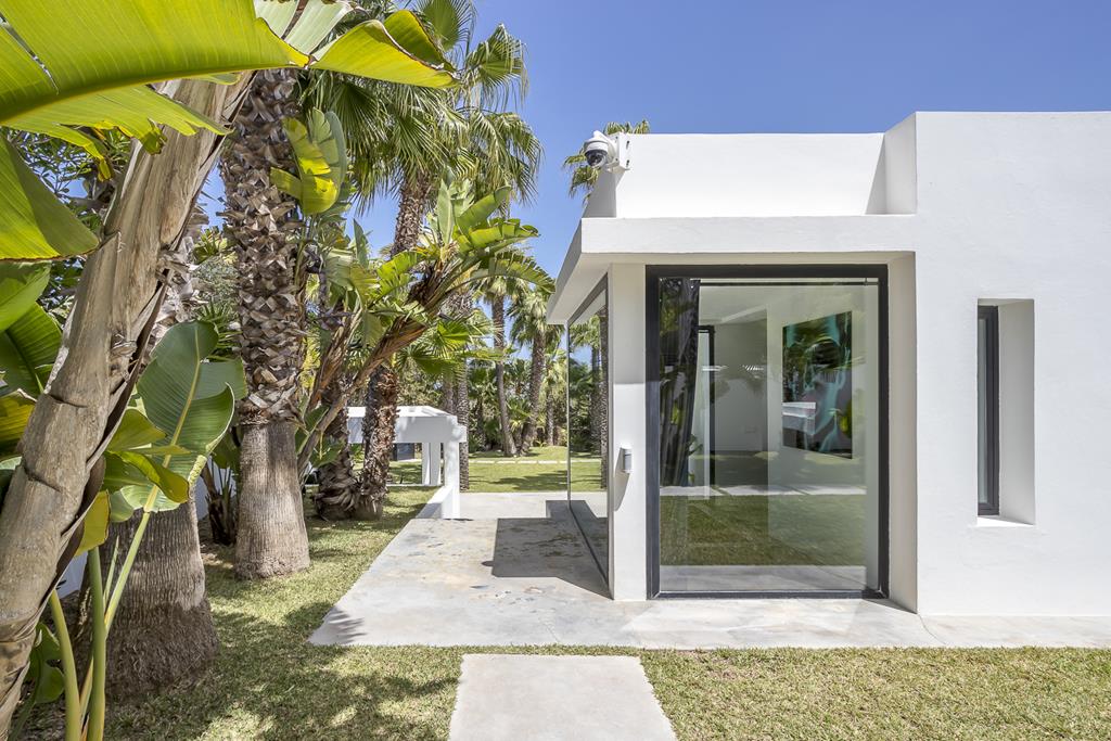 Moderne villa met veel privacy