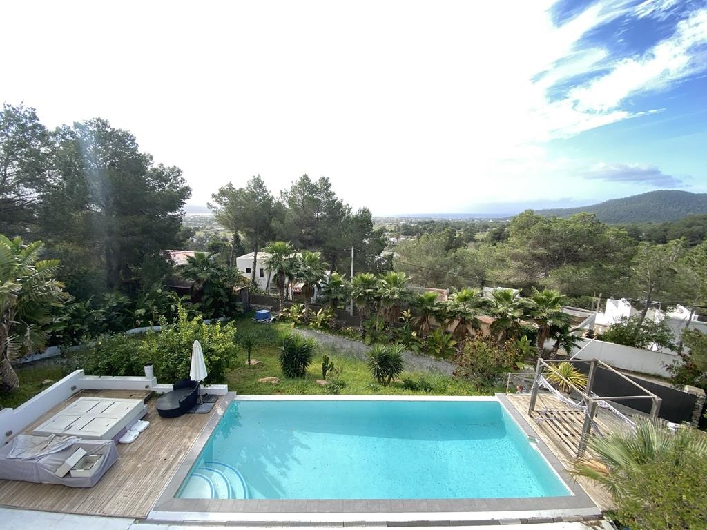 Modern villa with panoramic views of the sea and Salinas
