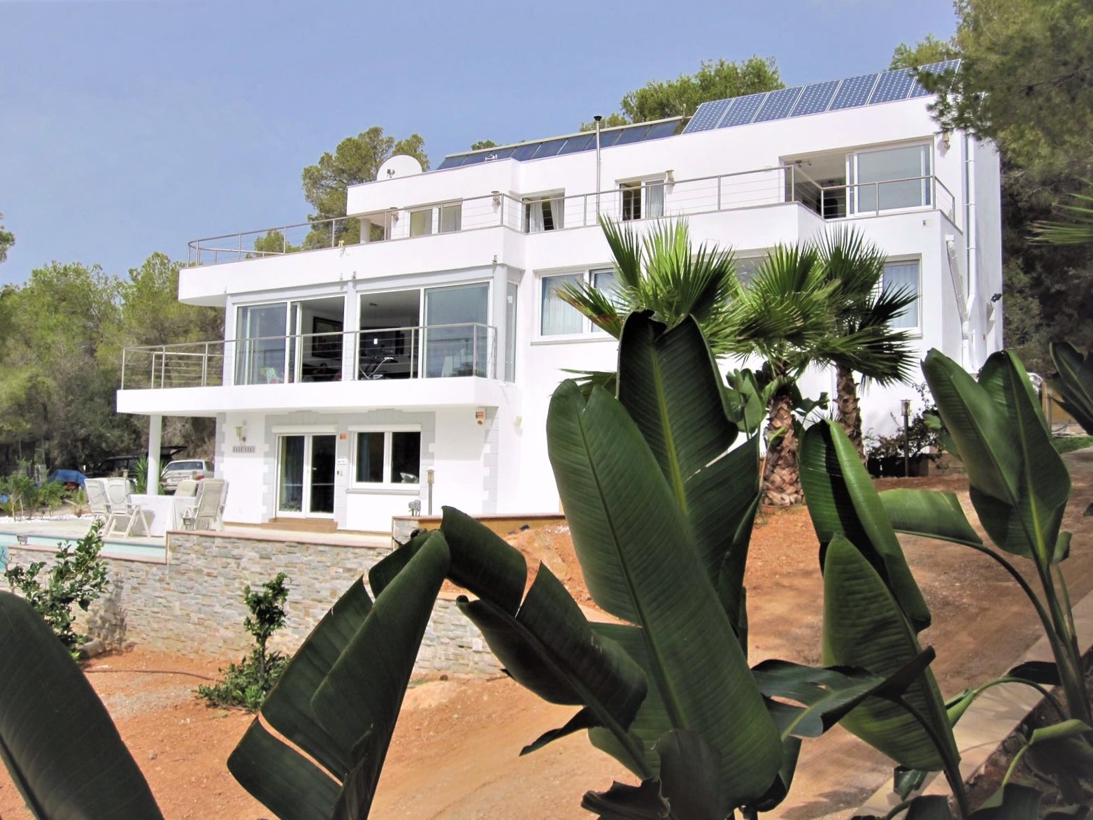 Moderne villa met panoramisch uitzicht op de zee en Salinas