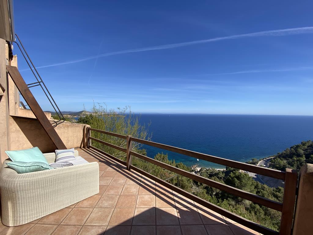 Townhouse in Es Cubells with spectacular views