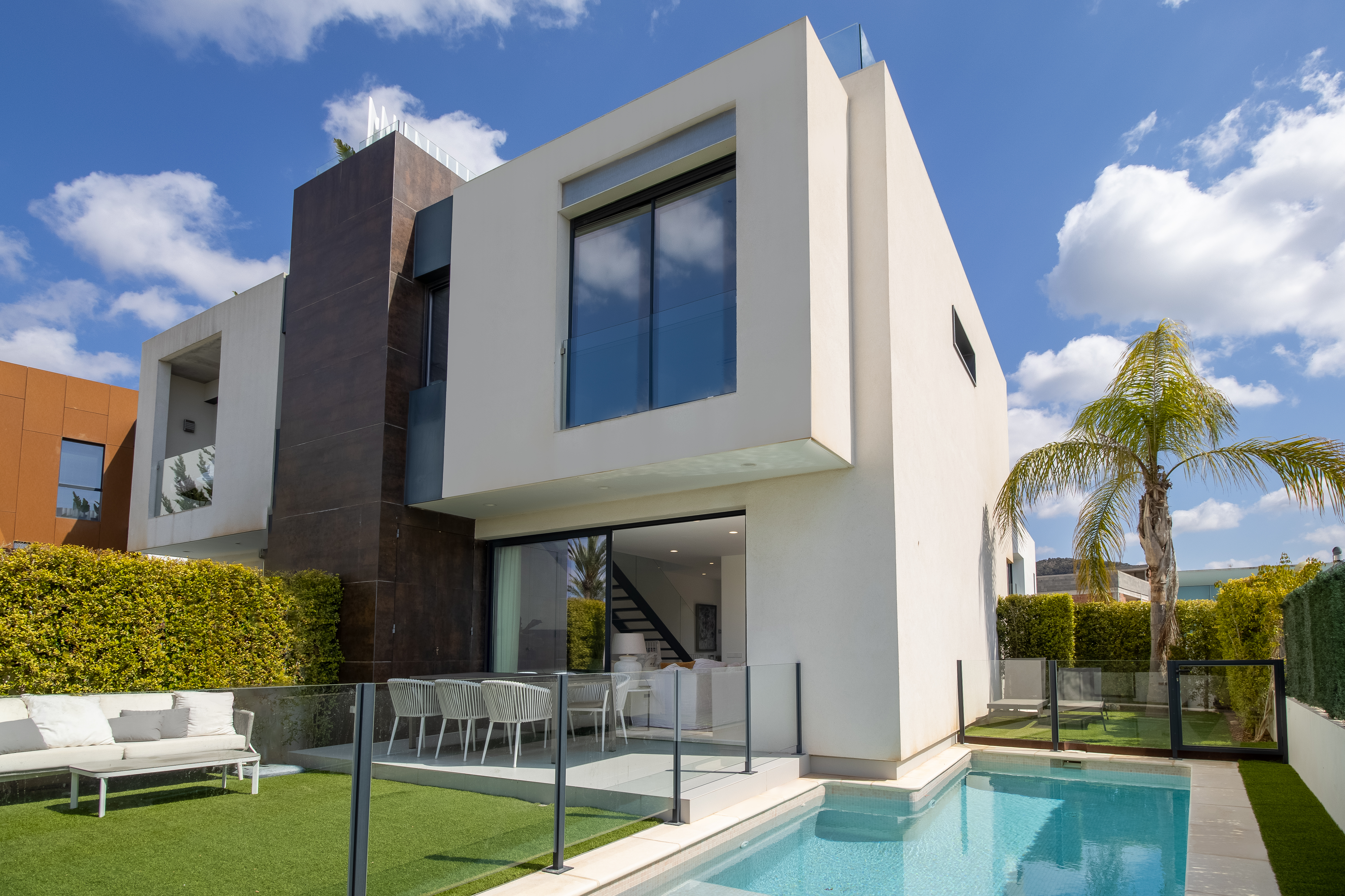 Beautiful elegant and bright house with a modern design in Talamanca